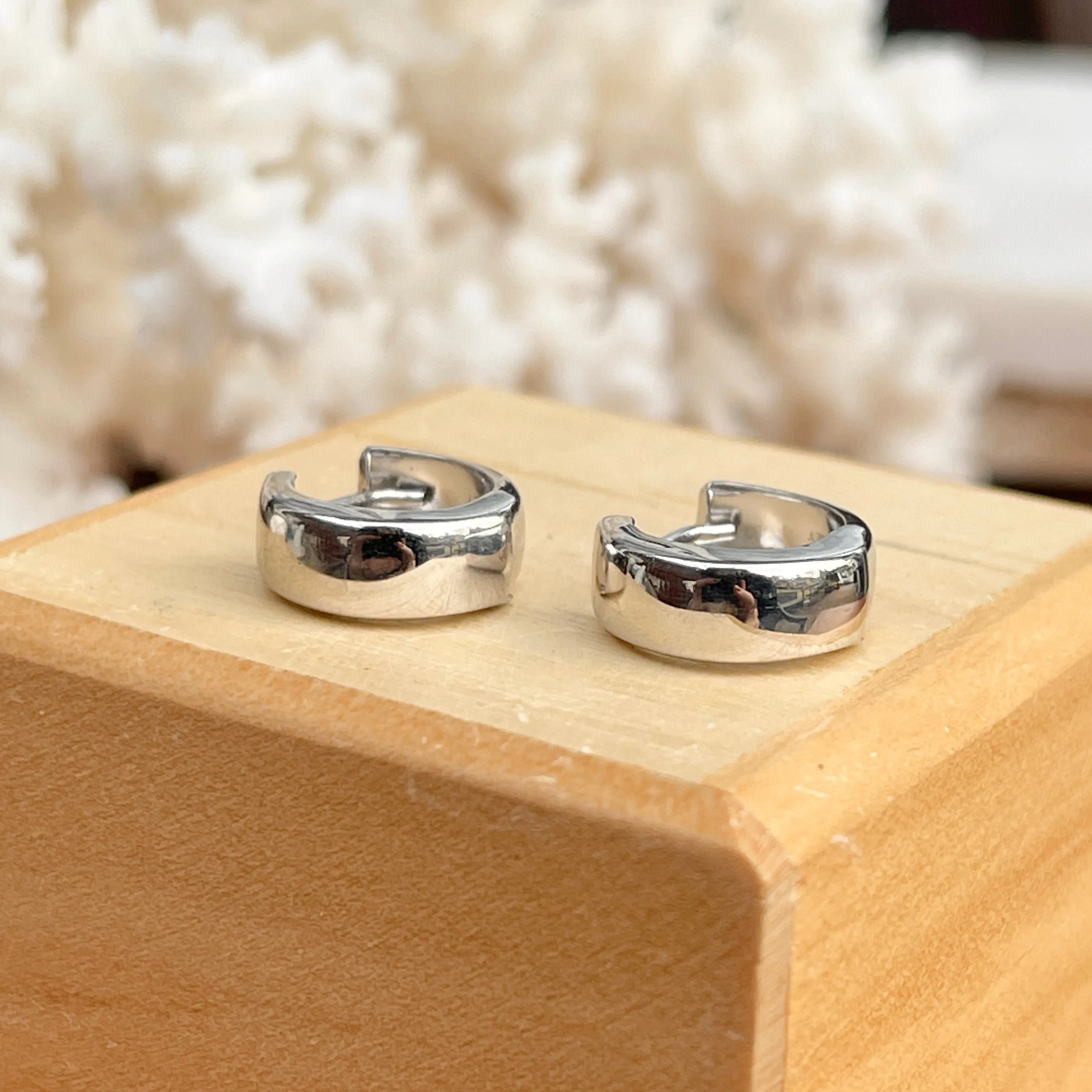 14KT White Gold 5mm Hinged Huggie Hoop Earrings 12mm