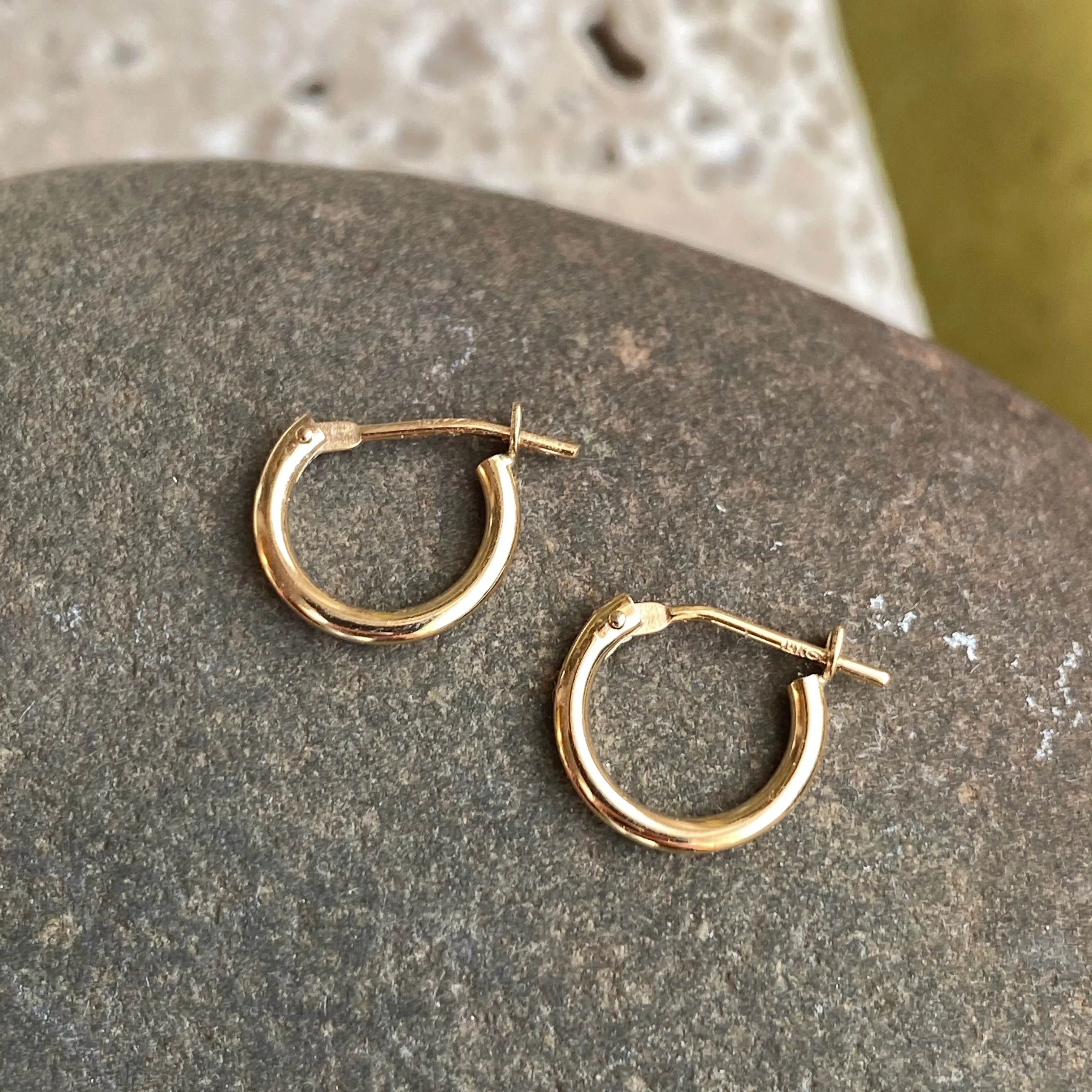 14KT Yellow Gold Snap Back Mini Half-Hoop Earrings 8mm