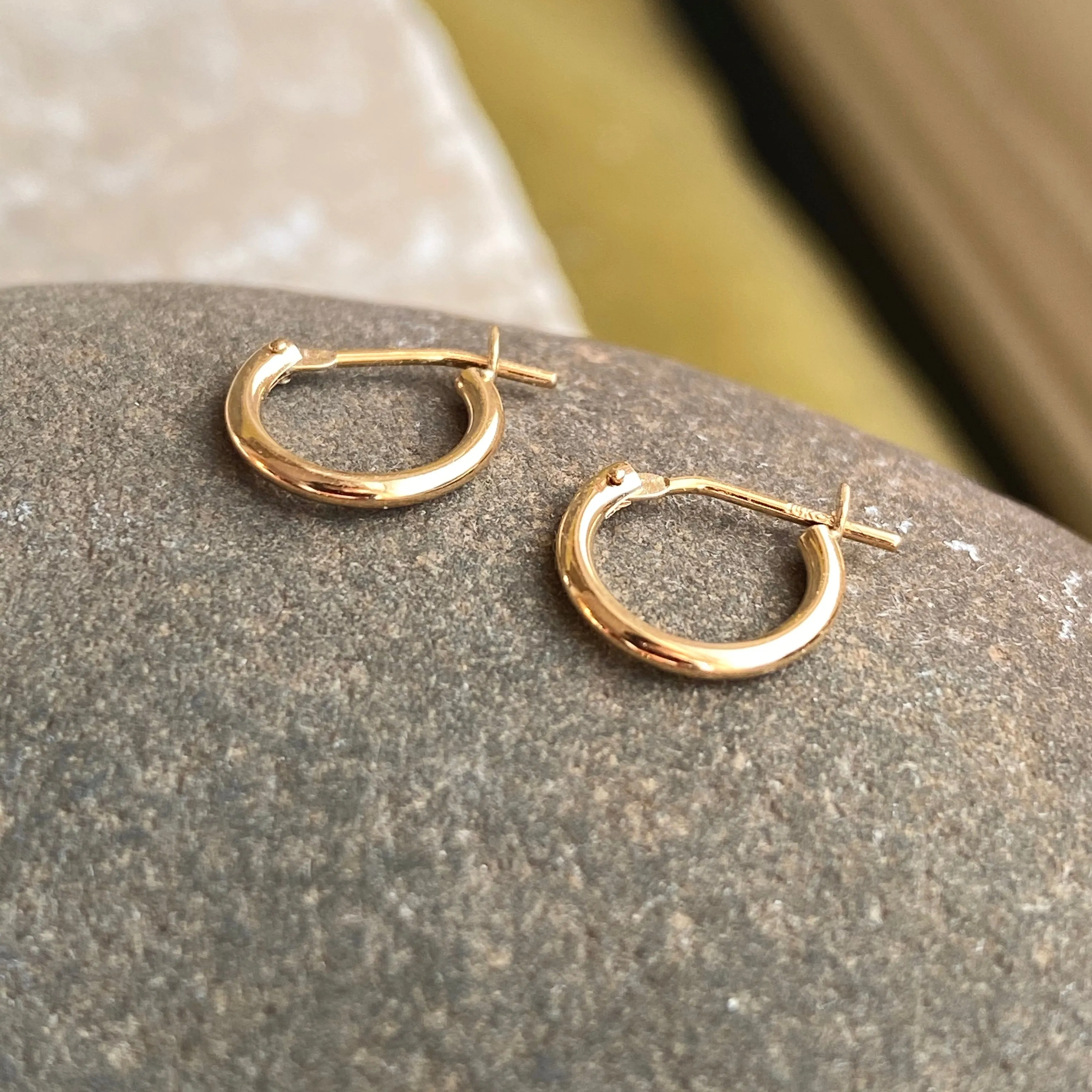 14KT Yellow Gold Snap Back Mini Half-Hoop Earrings 8mm