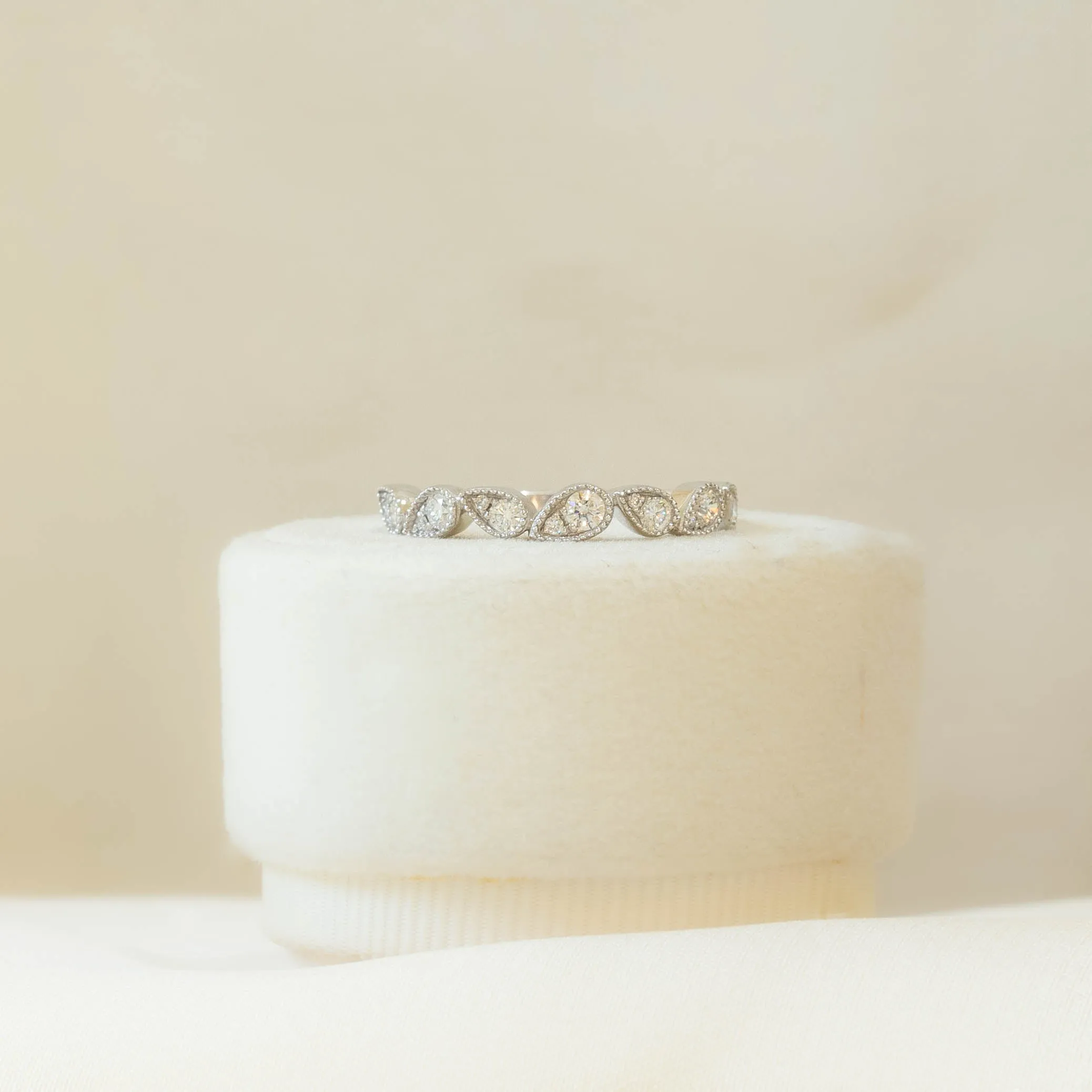 14kw Uneek Pavé Pear Diamond Band