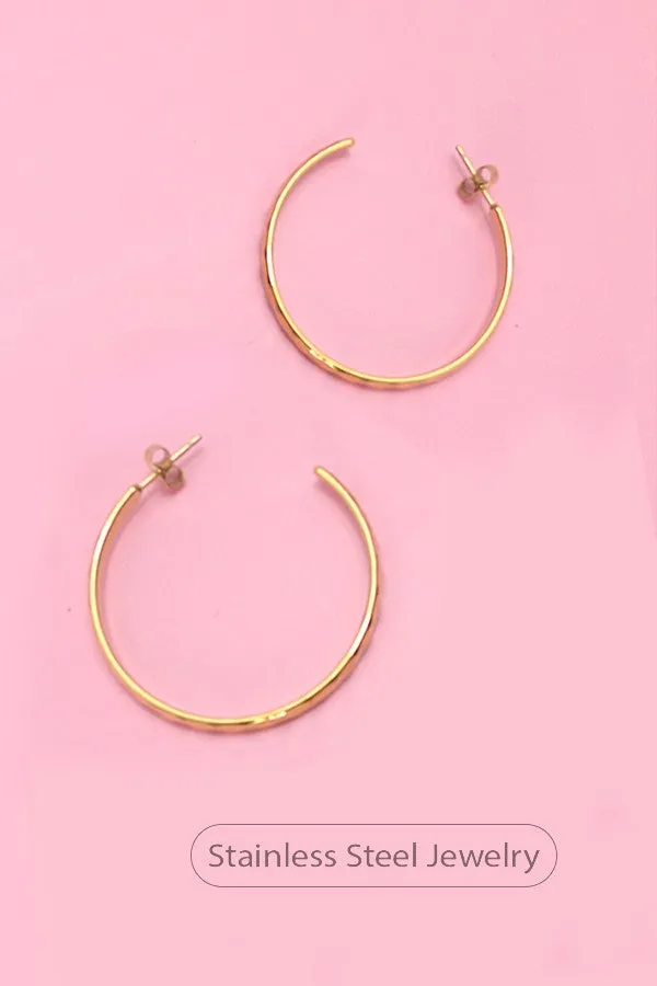 18K STAINLESS STEEL TARNISH FREE HAMMERED HOOPS | 40E302