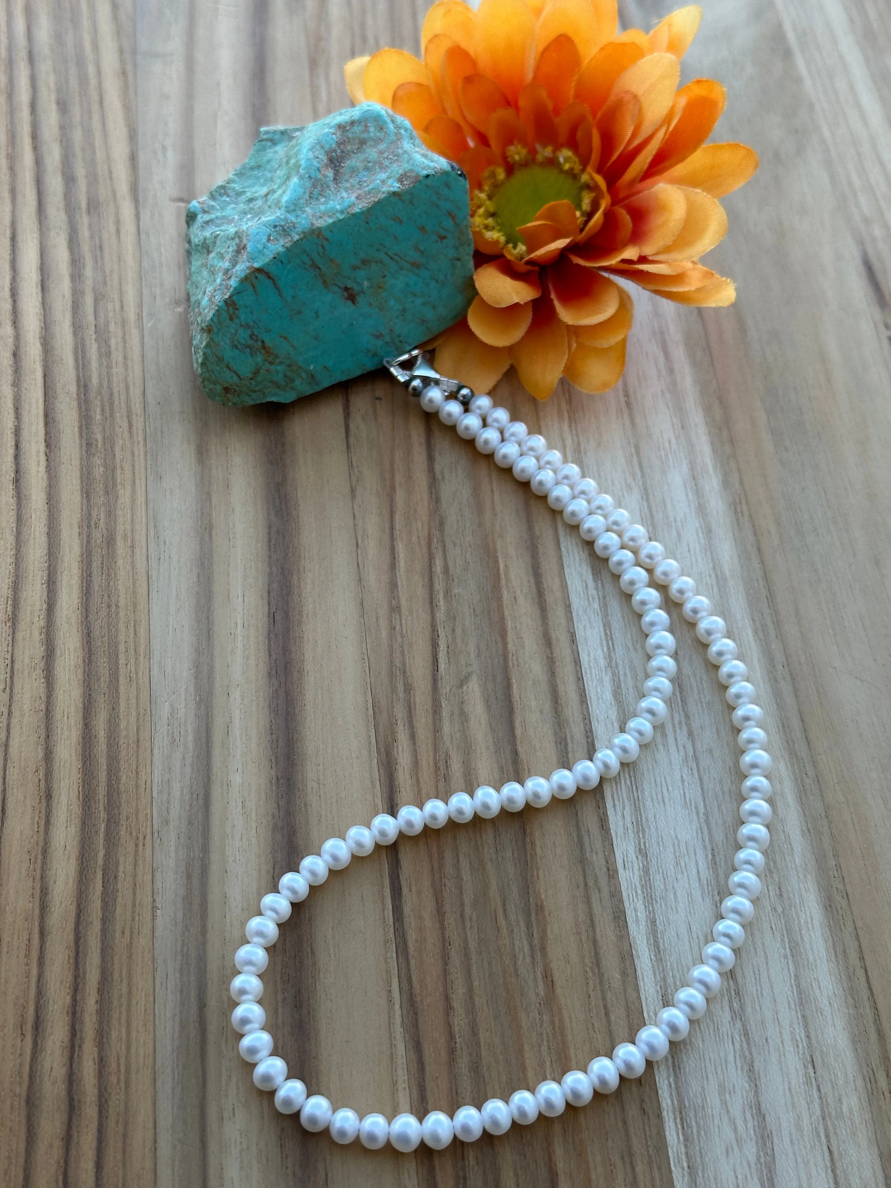 18" Freshwater Pearls Necklace