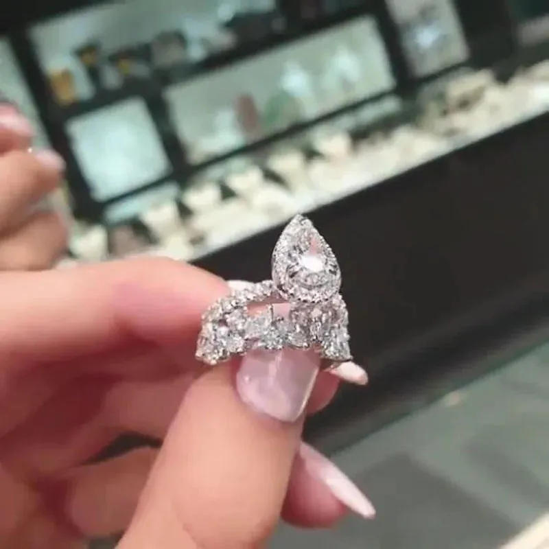 2Pcs/Set Women Rings with Dazzling Cubic Zirconia Romantic Teardrop CZ Ring Wedding Engage Party Lady's Jewelry