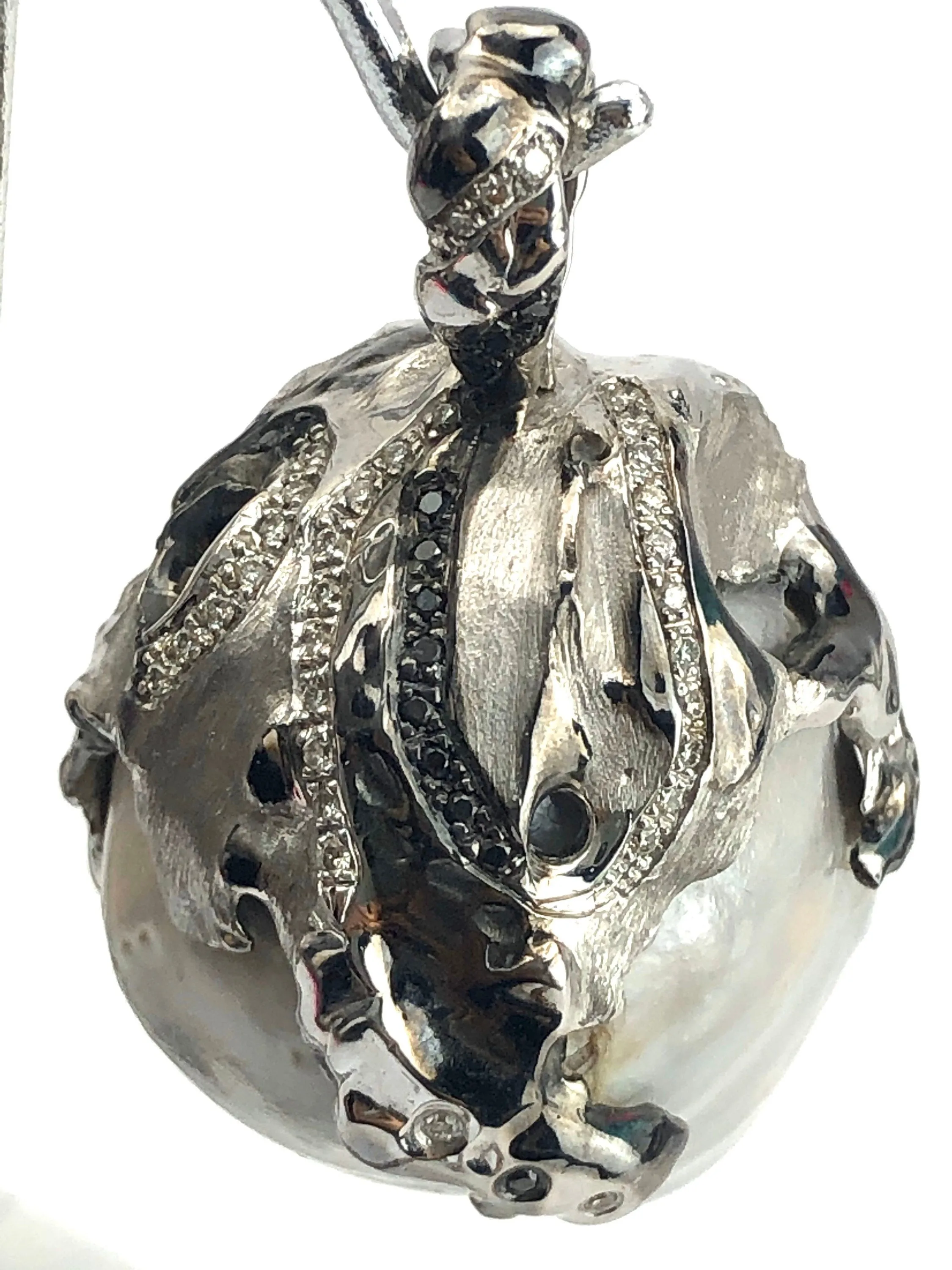 53mm Blue South Sea Pearl with 18k White Gold, Diamonds, rhodium and white / black diamonds, Blue Pearl.