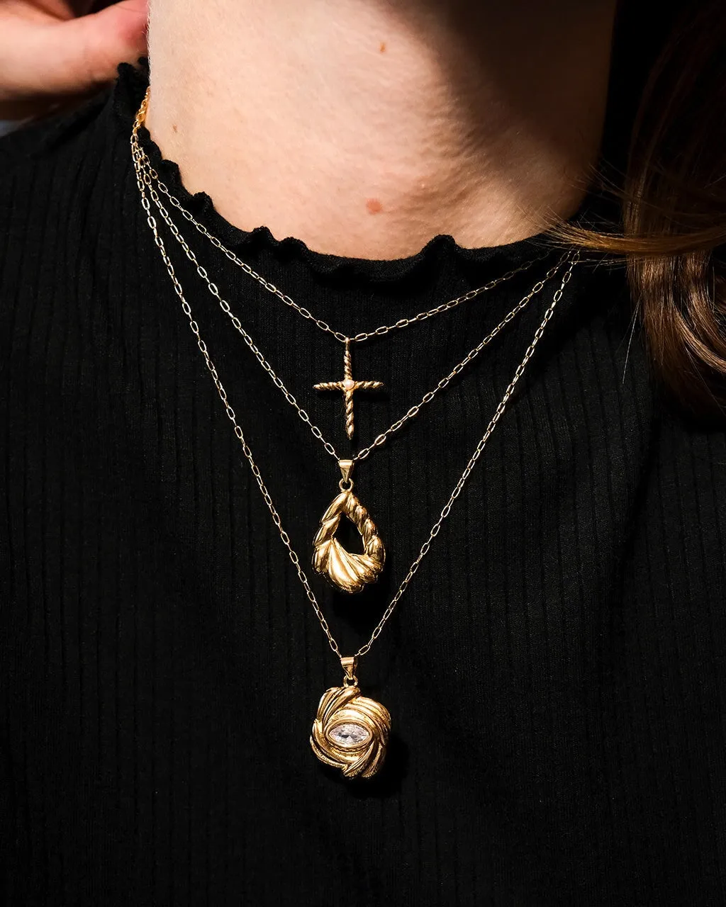 Anaïs Pearl Cross Pendant Necklace