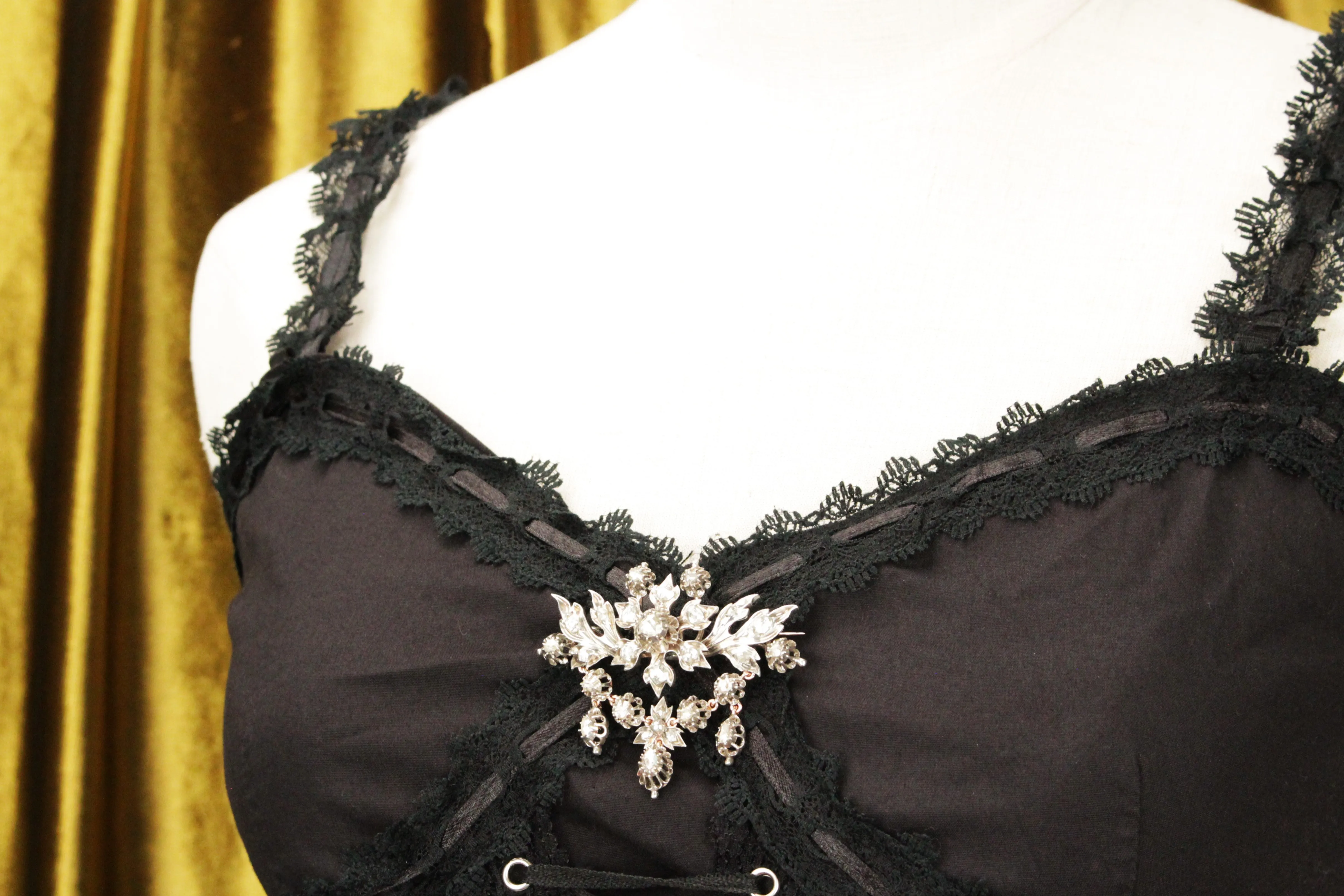 ANTIQUE GEORGIAN c1780-1800 ROSE CUT DIAMOND STOMACHER BROOCH