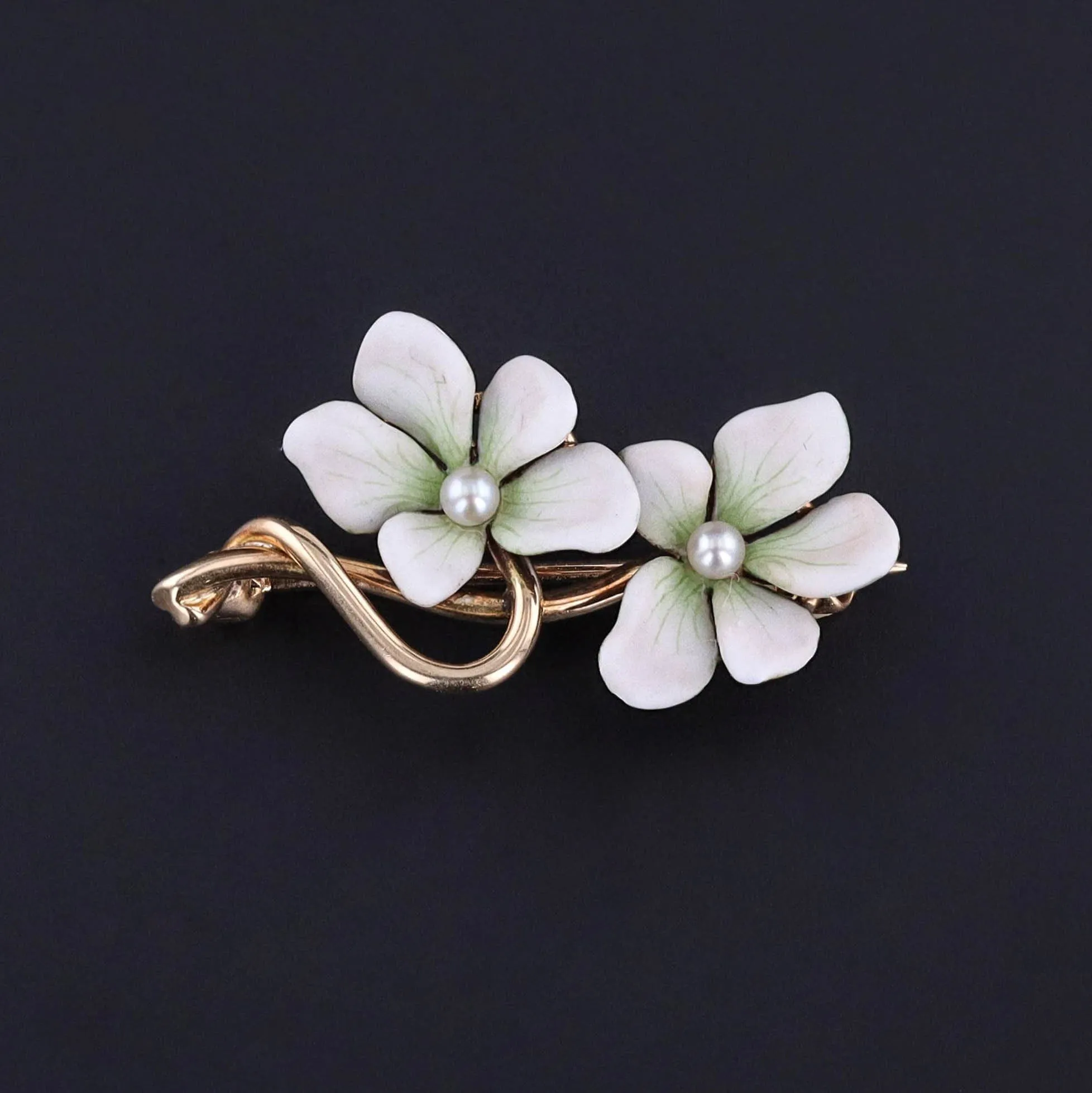 Antique White Violet Brooch of 14k Gold