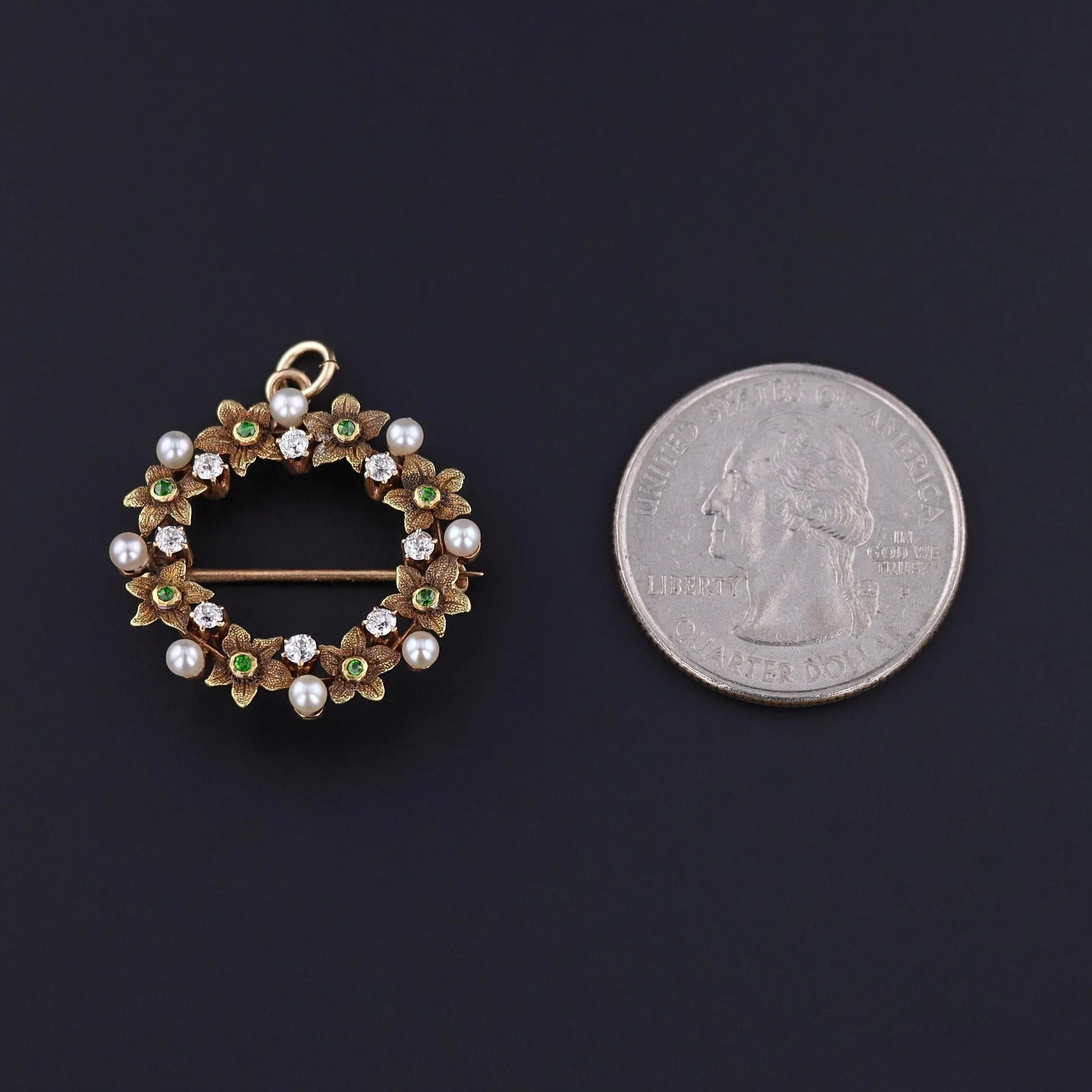 Antique Wreath Pendant Brooch of 14k Gold