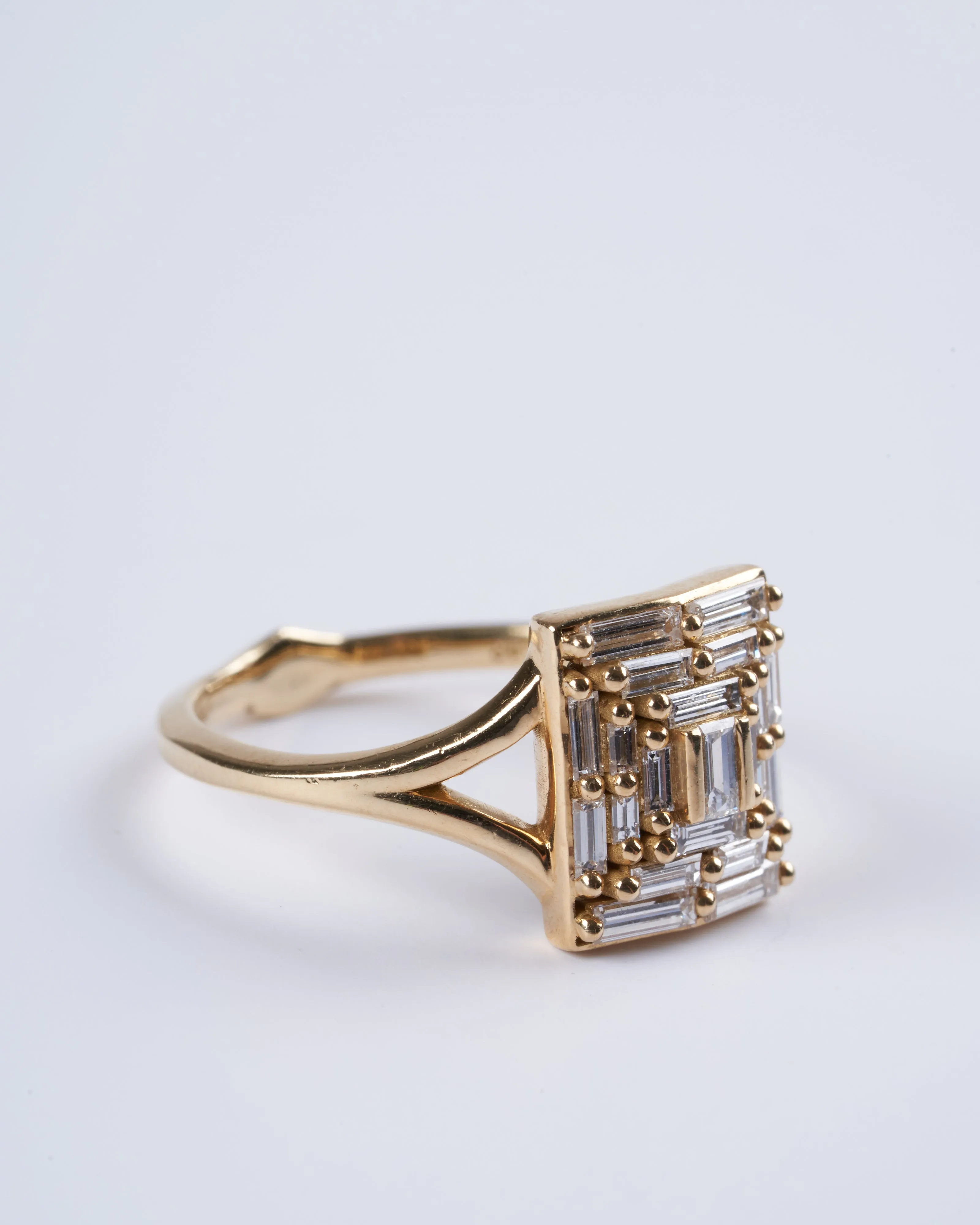 baguette temple ring - gold