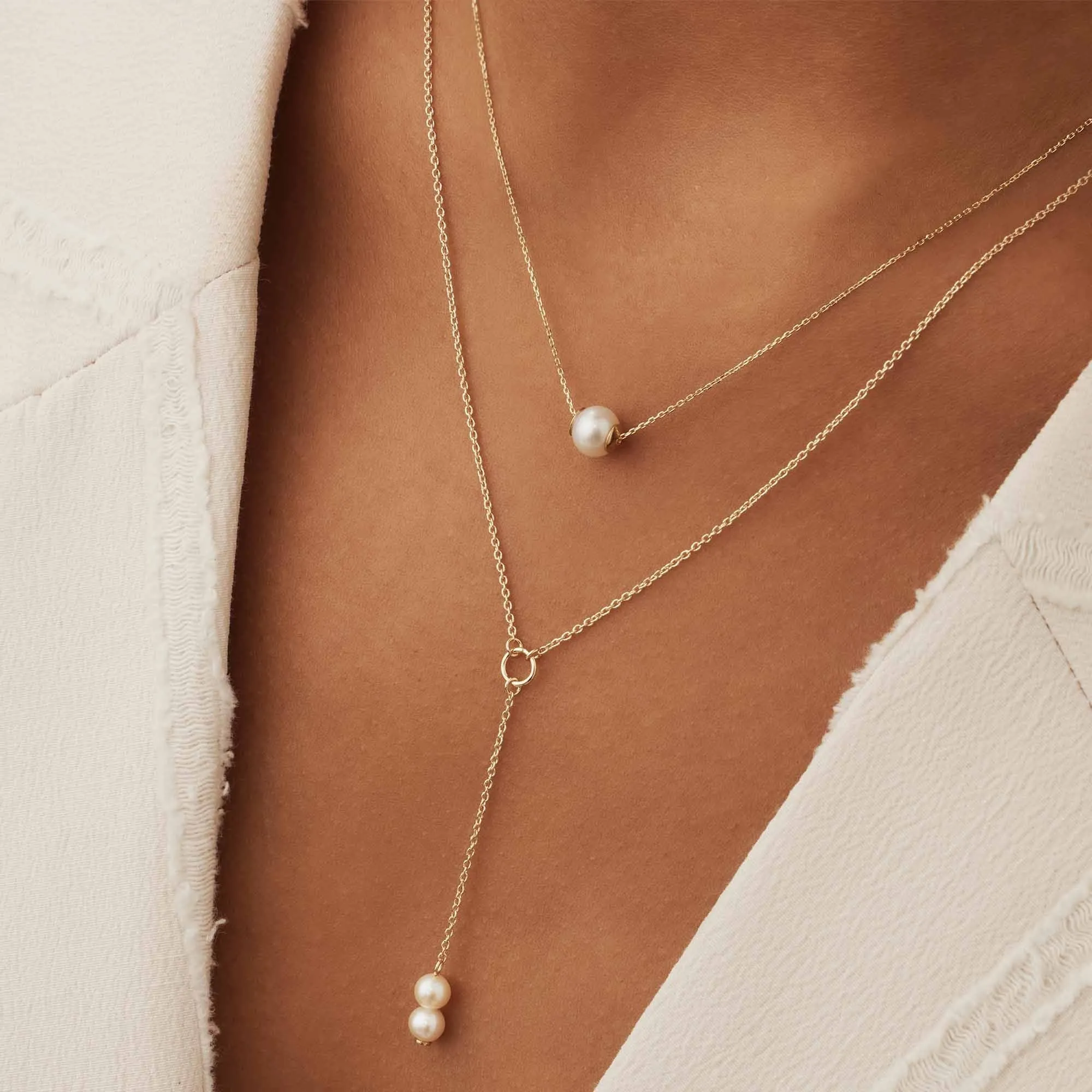 Belleville Luna 14 karat gold necklace with freshwater pearl