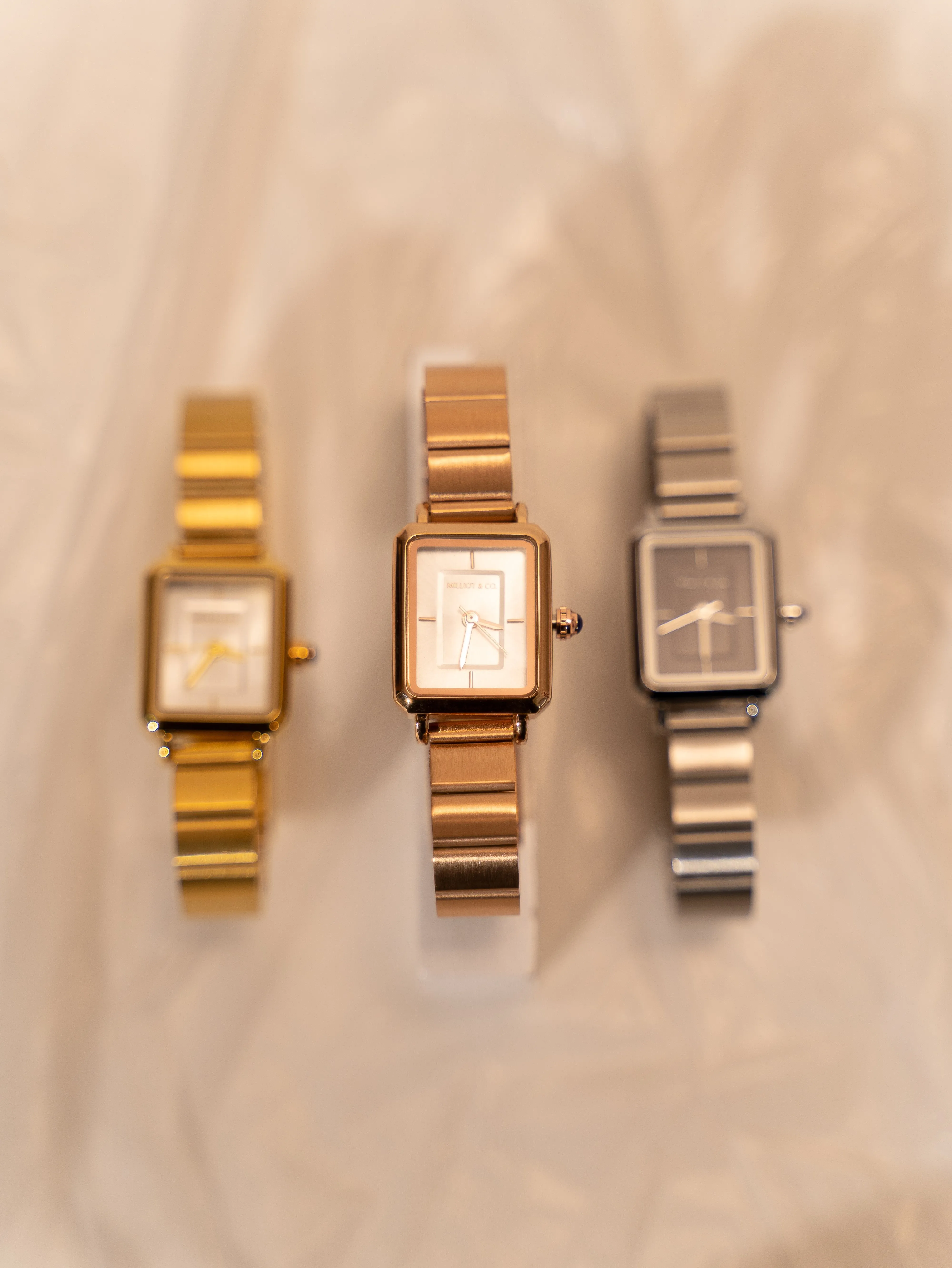Betty Rose Gold Stainless Steel Analog Watches (Salmon)
