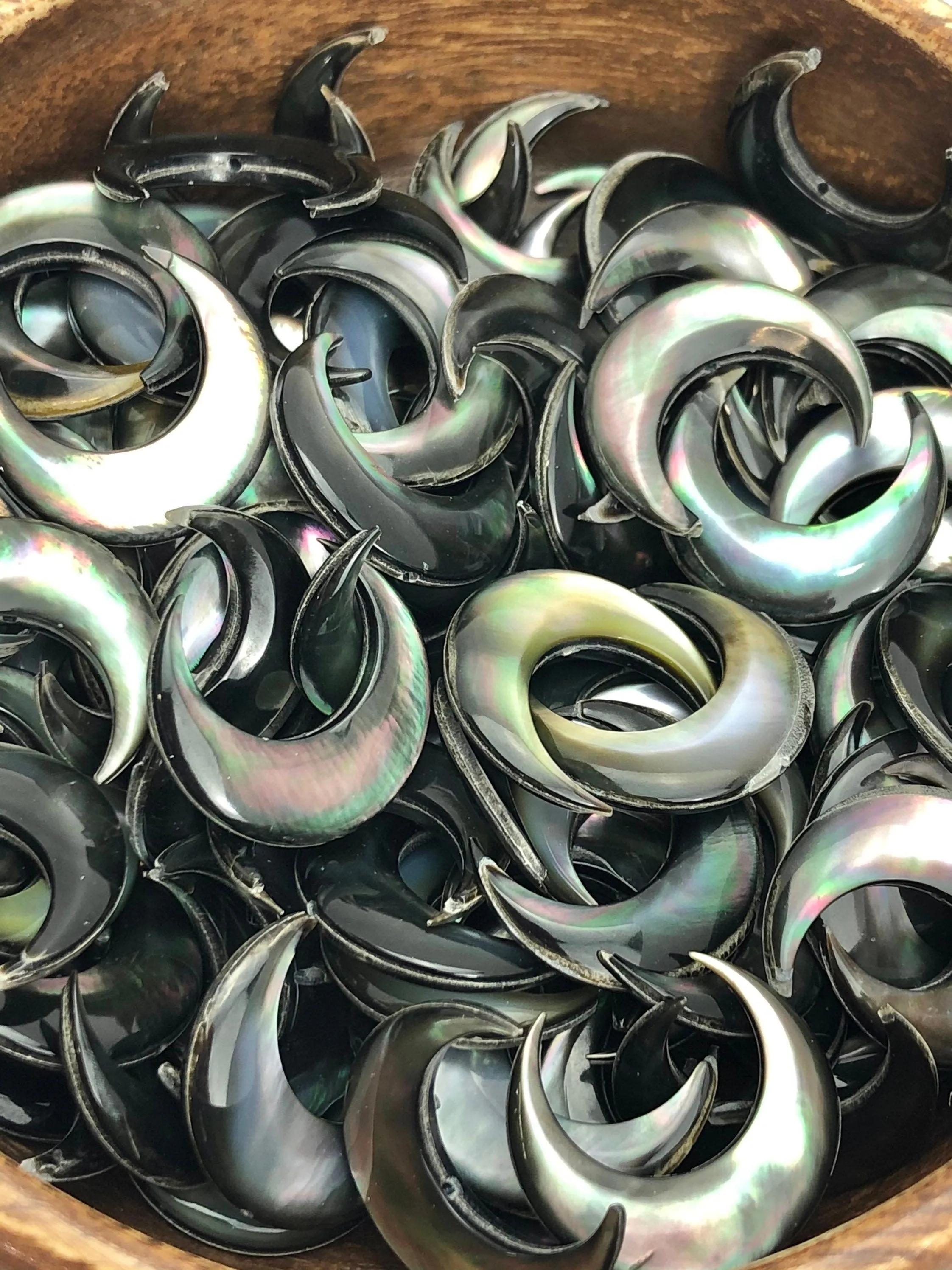 Black Tahitian Mother Of Pearl Crescent Moon Sku#M411