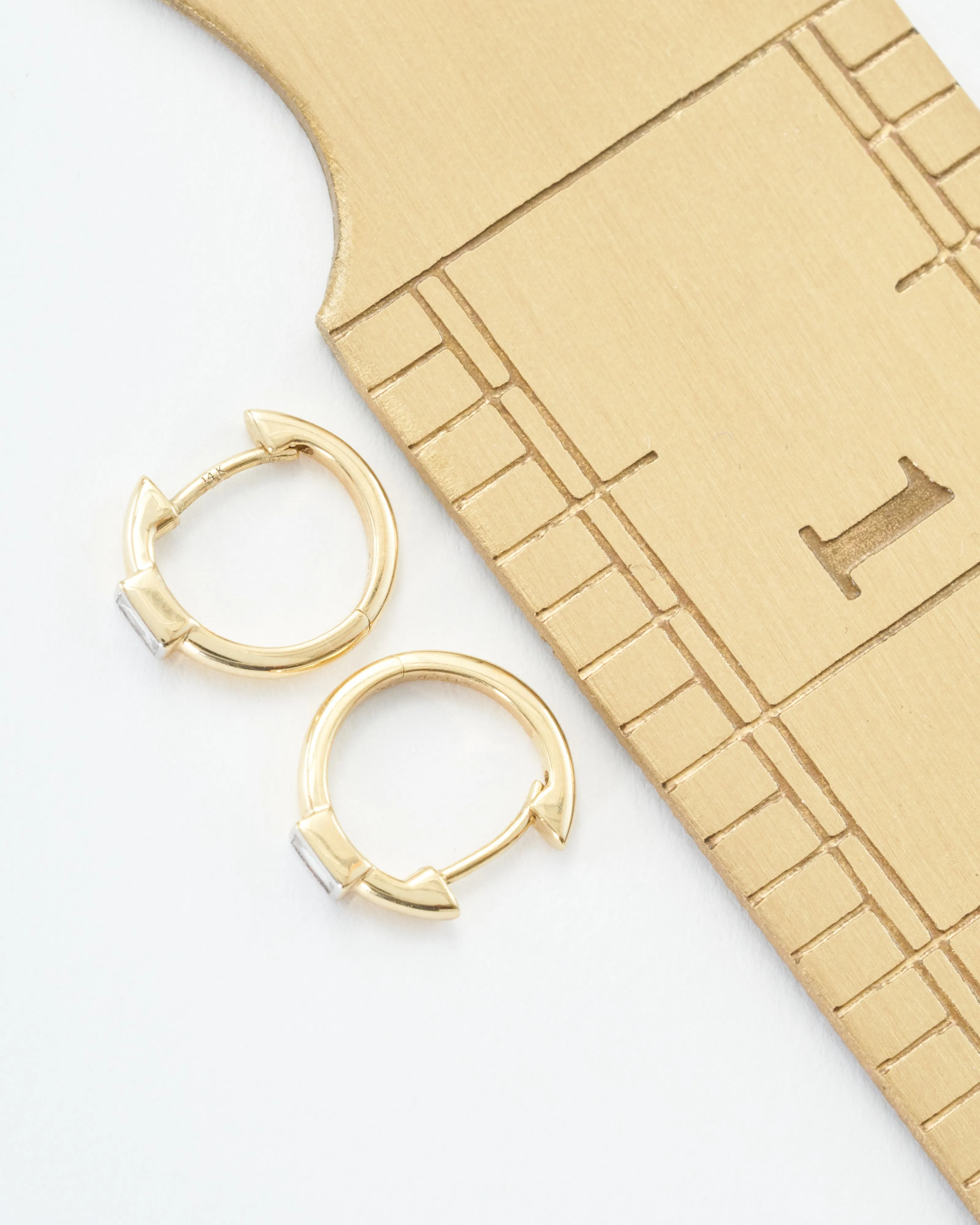 classic baguette huggie hoops