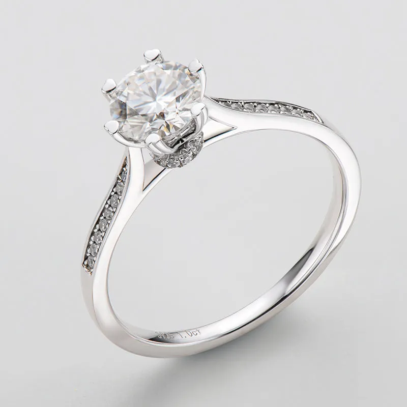 Classic Round Cut Moissanite Diamond Luck Solitaire Rings