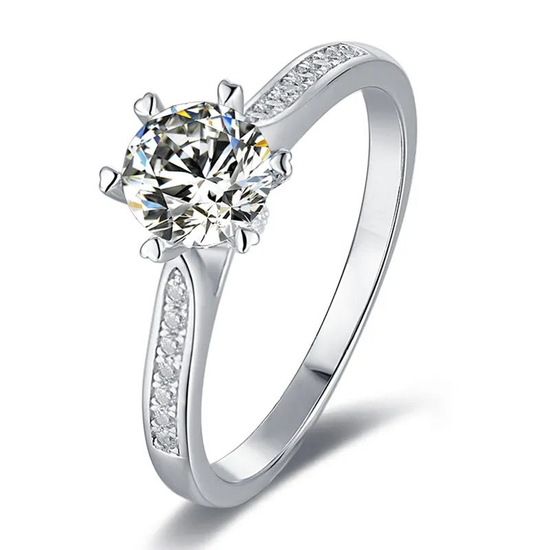 Classic Round Cut Moissanite Diamond Luck Solitaire Rings