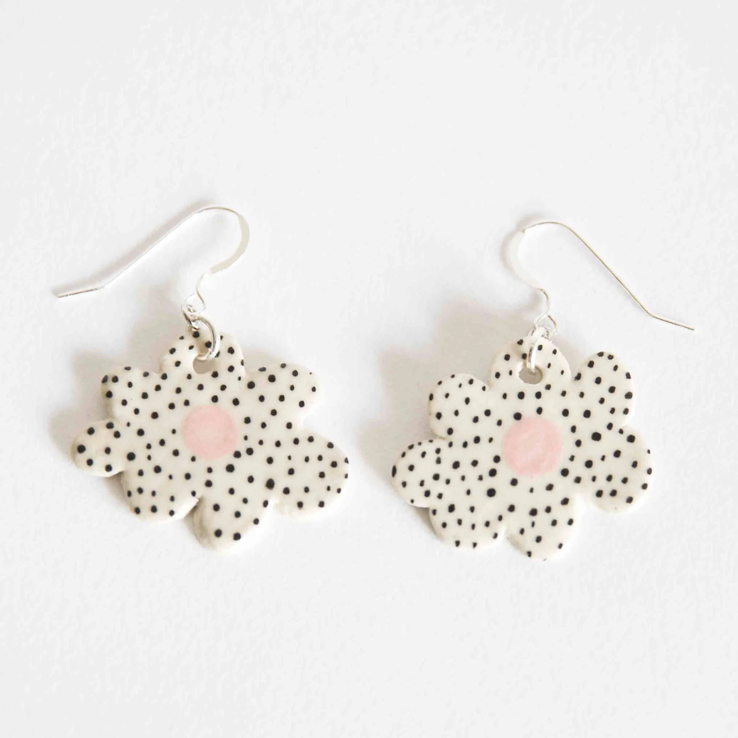 DOTTY FLOWER EARRINGS