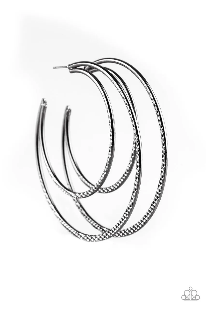 Drop it Like it's HAUTE Black Paparazzi Earrings