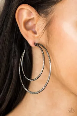 Drop it Like it's HAUTE Black Paparazzi Earrings