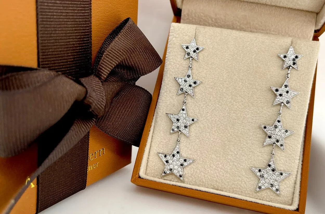 Earrings 18kt Gold Inline Stars Diamonds Drop