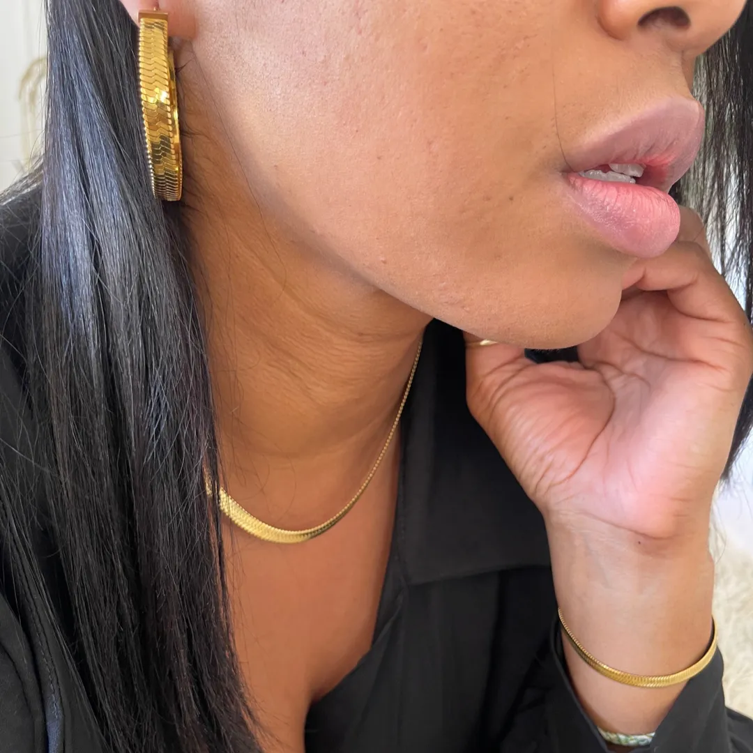 ELSY HERRINGBONE HOOPS