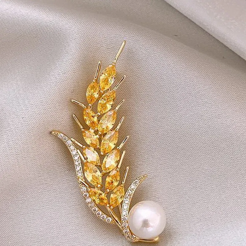 Exquisite Love Heart Brooches For Women Elegant Angel Wings Full Rhinestone Pearl Brooch Pins Sweater Cardigan Buckle Jewelry