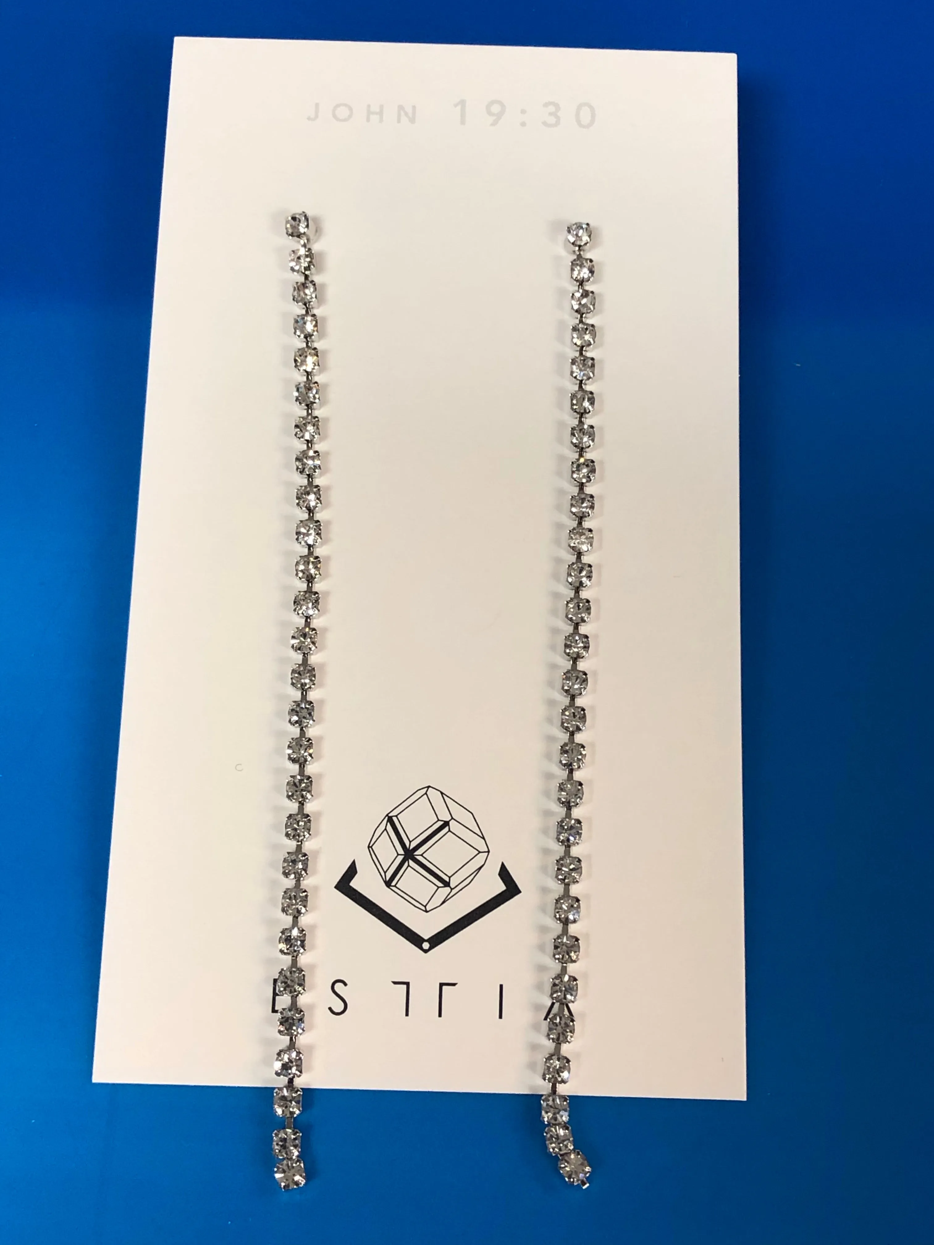 FREE DROP EARRING
