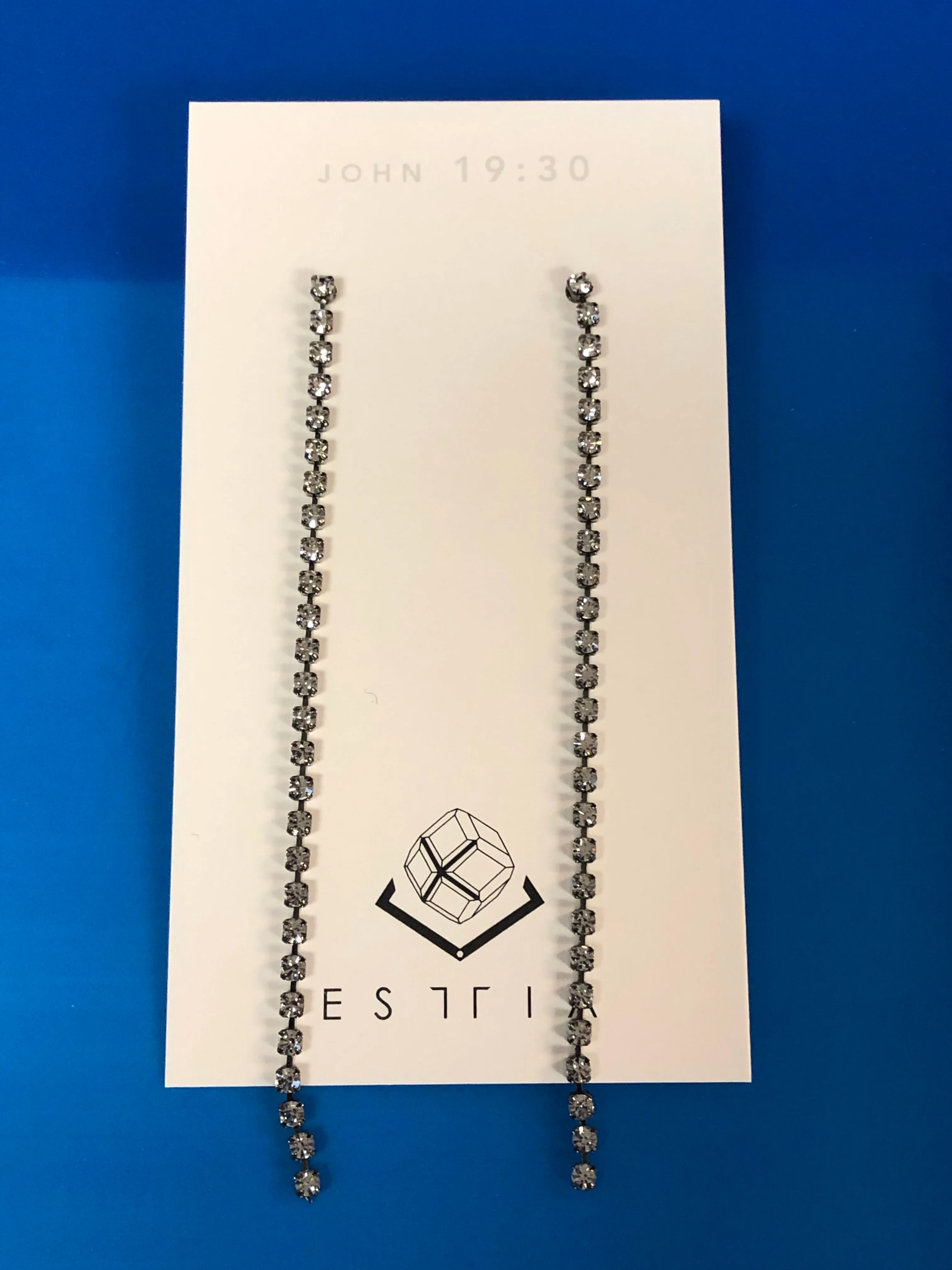 FREE DROP EARRING