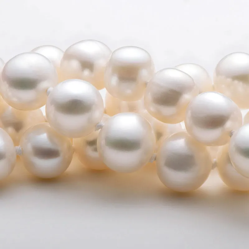 Freshwater Cultured White Pearl Necklace Butterfly Buckle