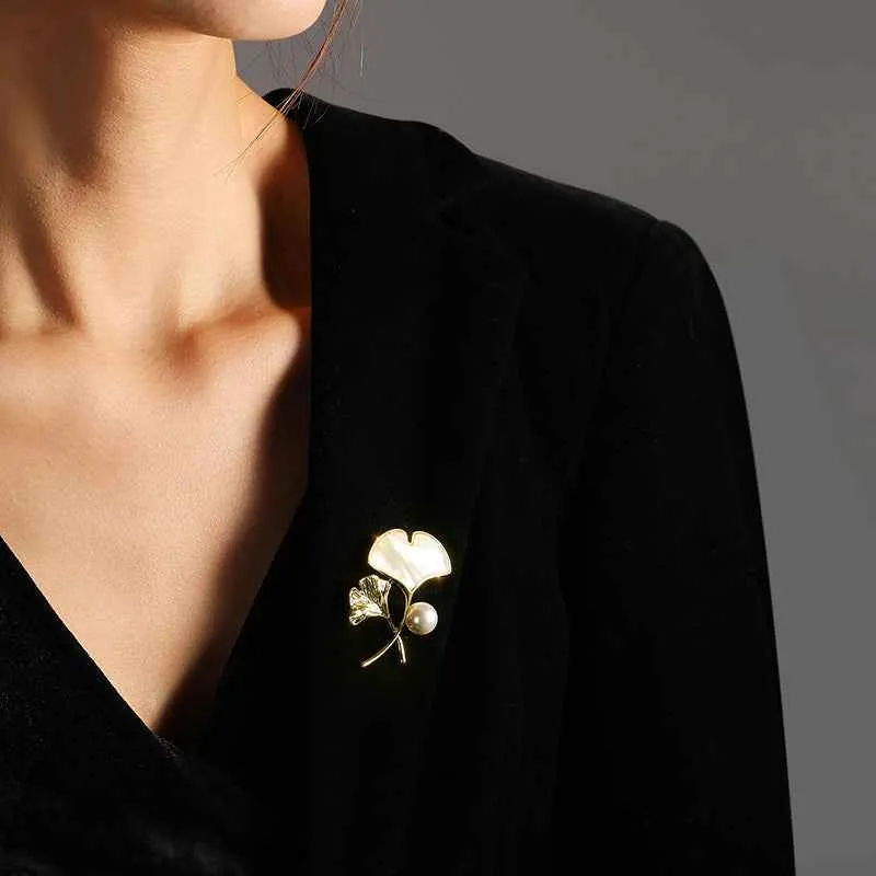 Freshwater Pearl Shell Ginkgo Leaf Brooch Pin