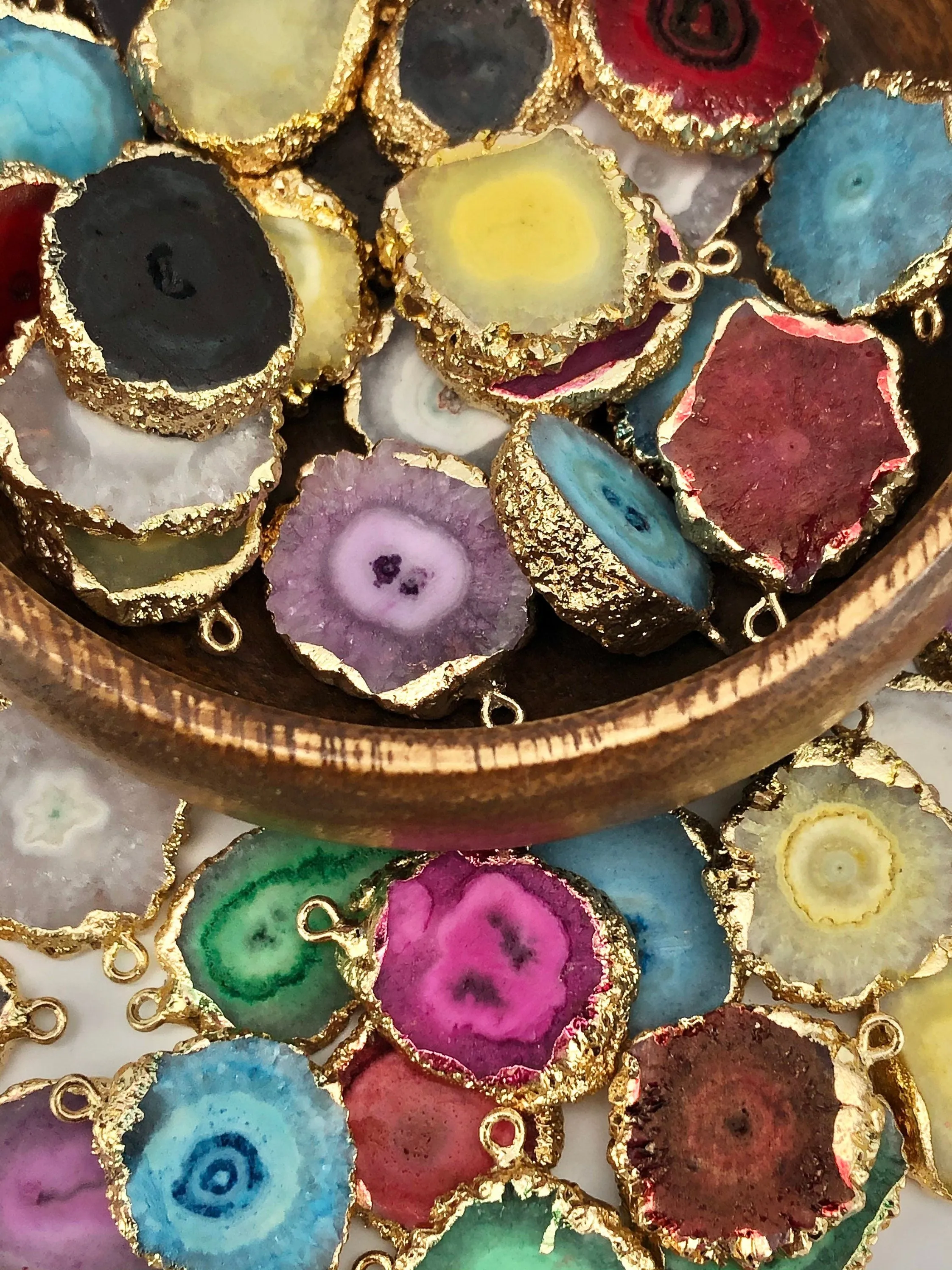 Geodes W/Gold Plating Sku#Q06