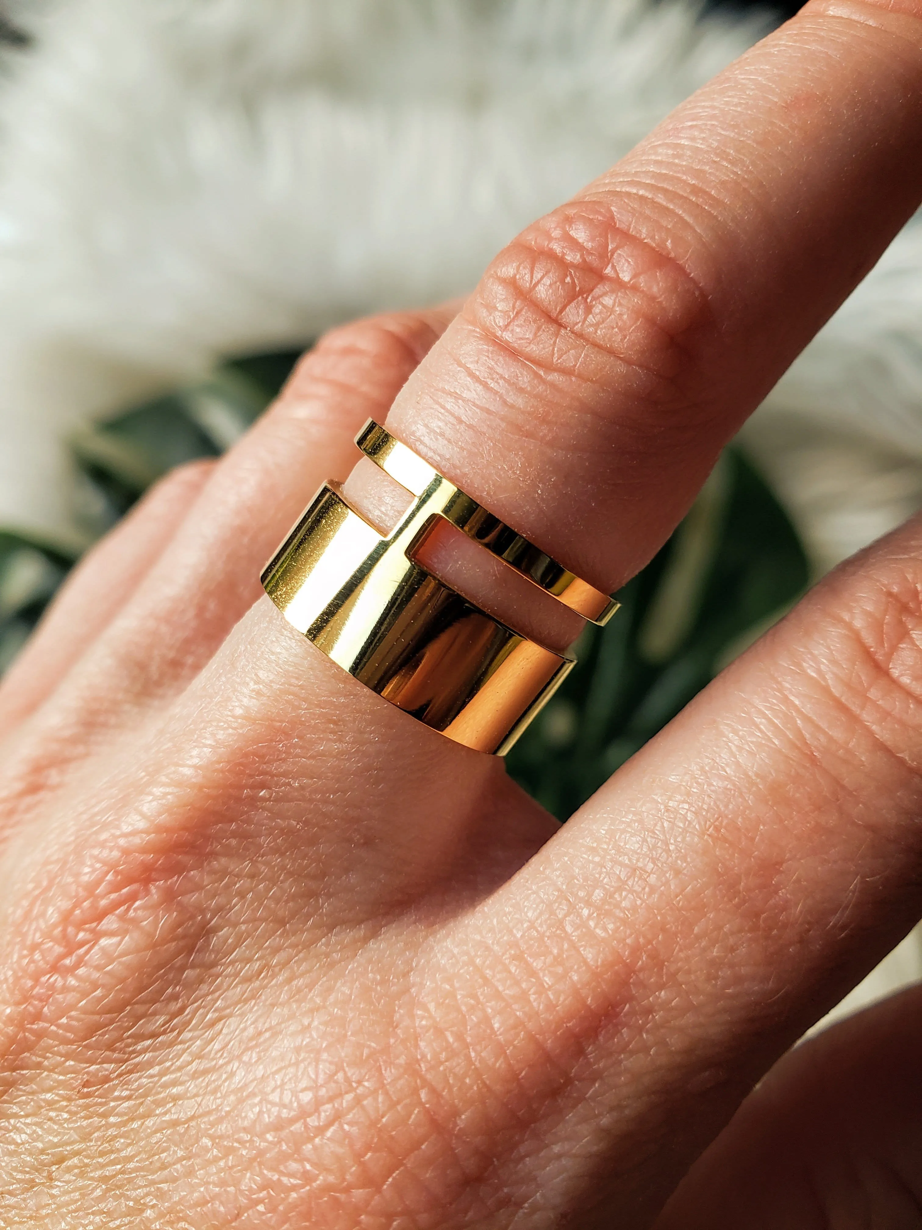 Gold Bar Ring