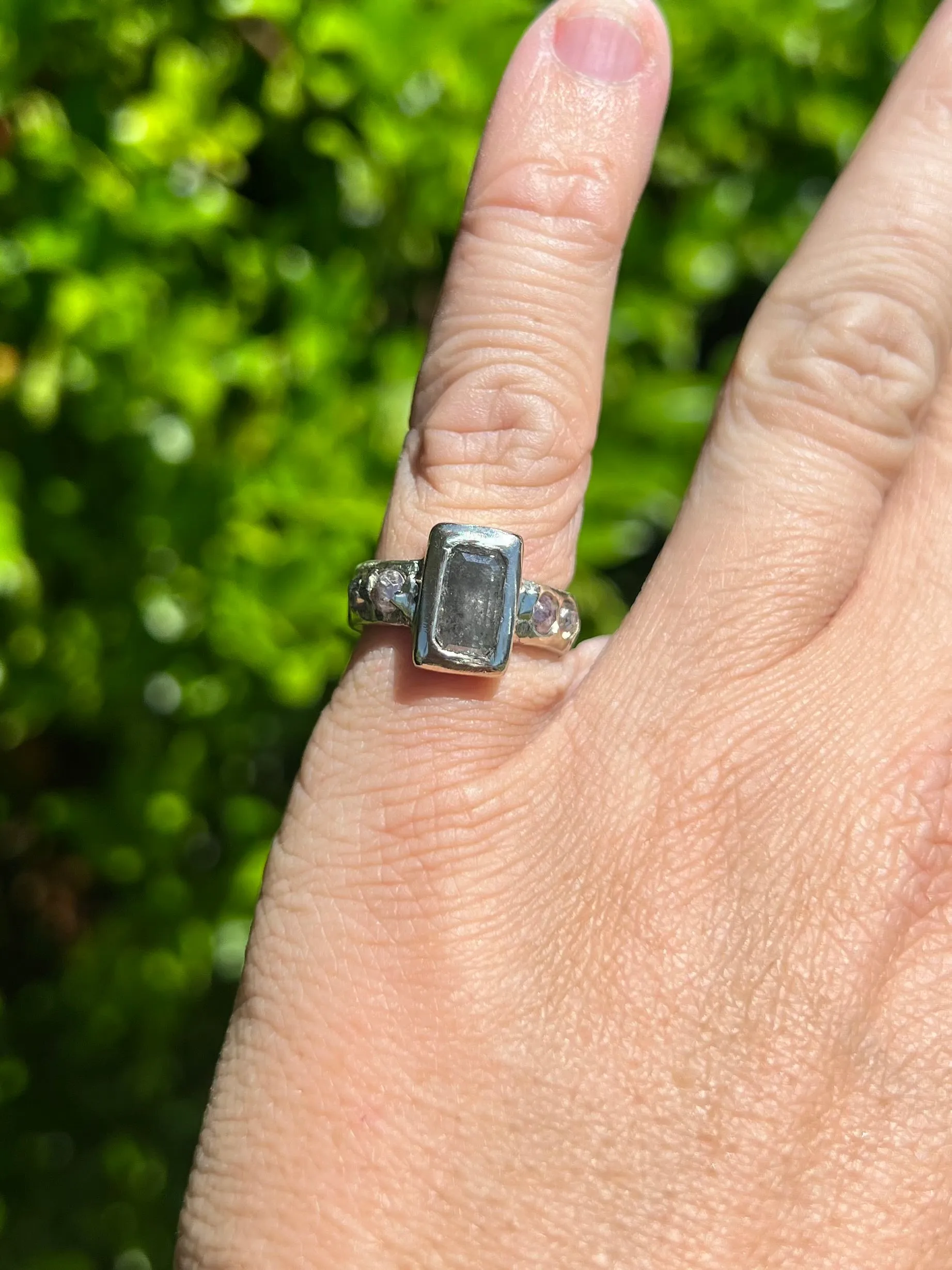 Grey Diamond Geometric Ring with 5 Diamonds