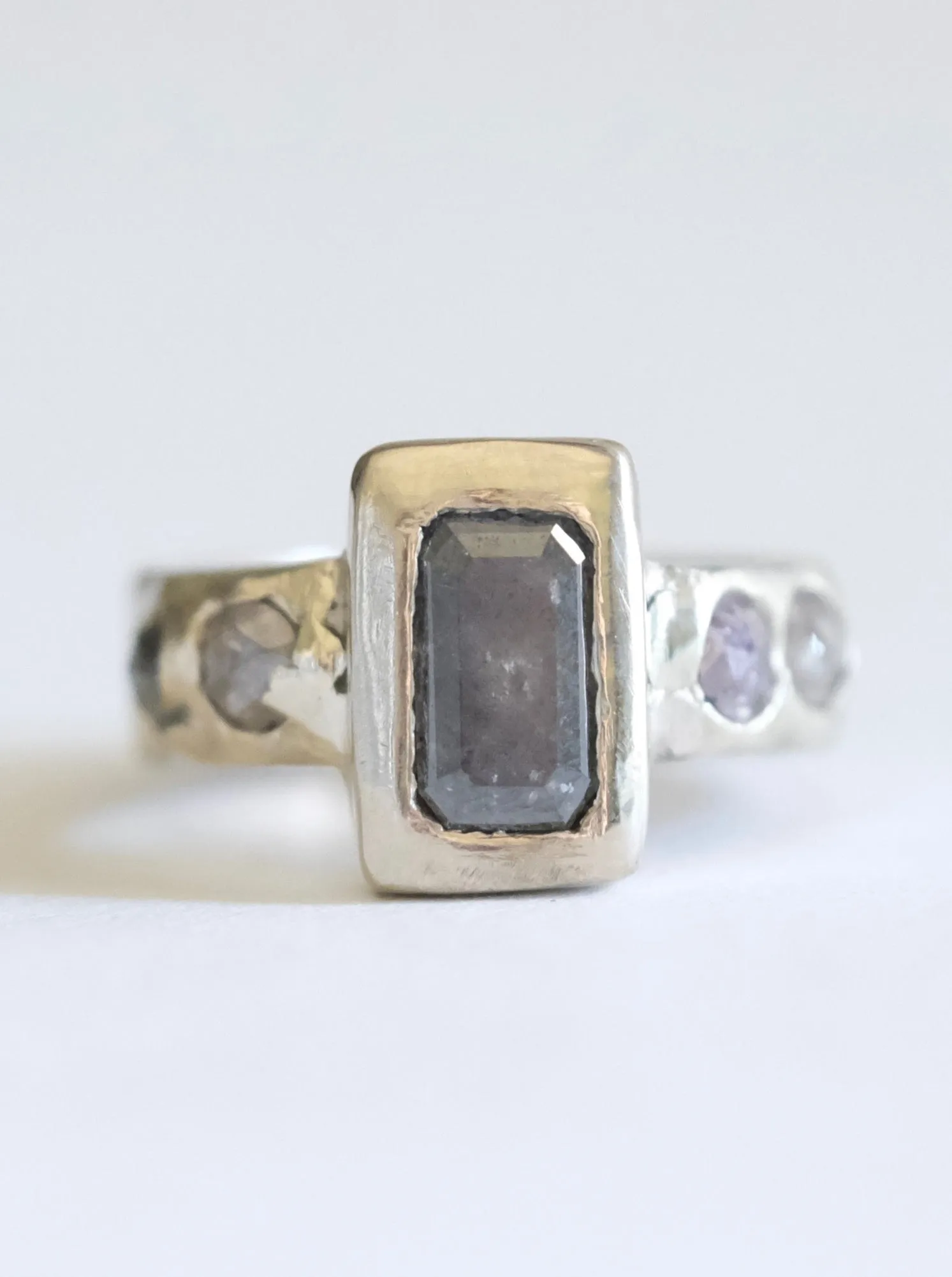 Grey Diamond Geometric Ring with 5 Diamonds
