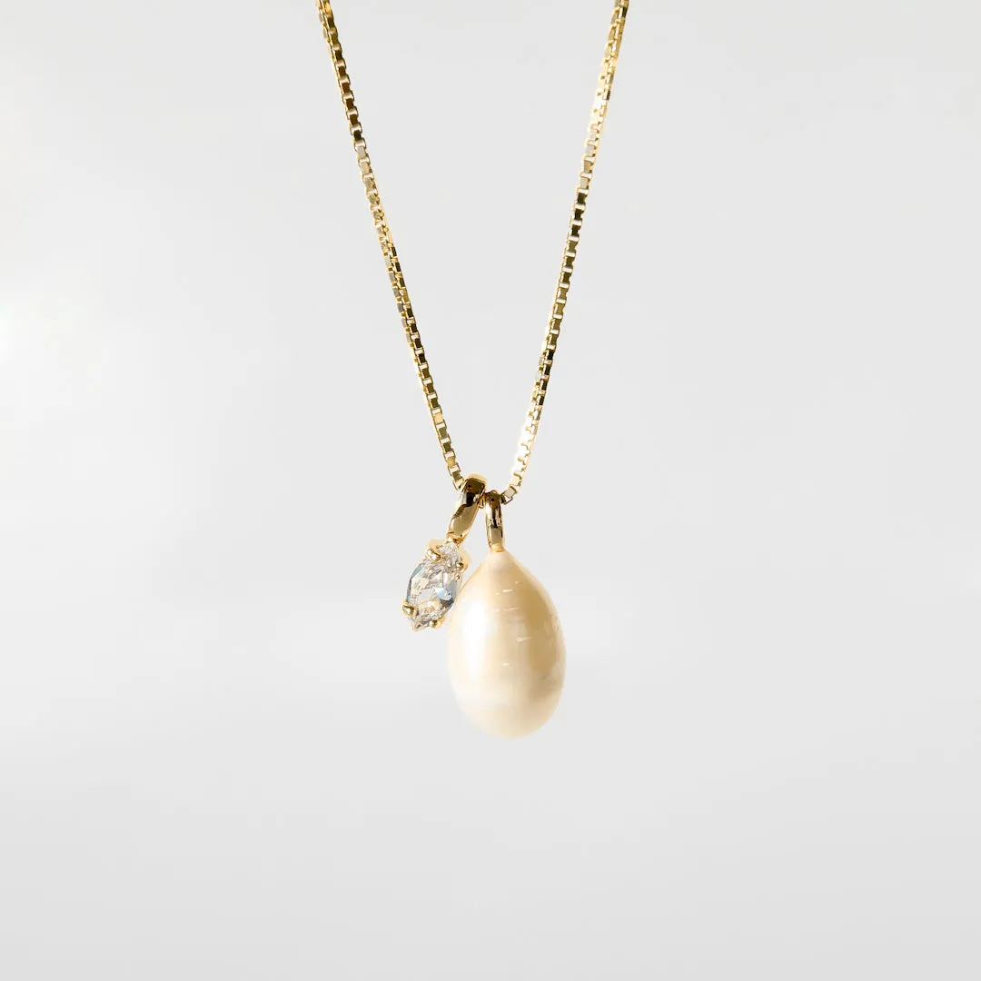 Izel Necklace