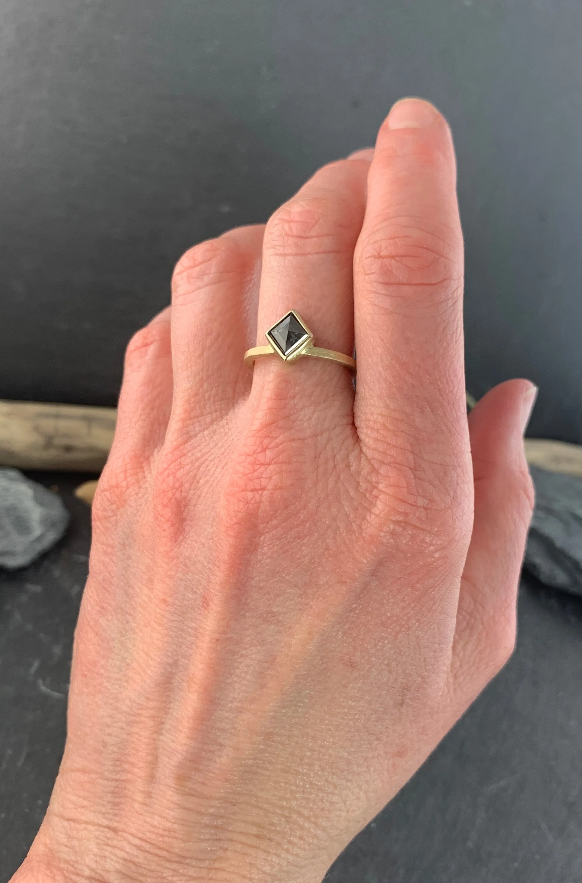 Kite Solitaire - Matte Band
