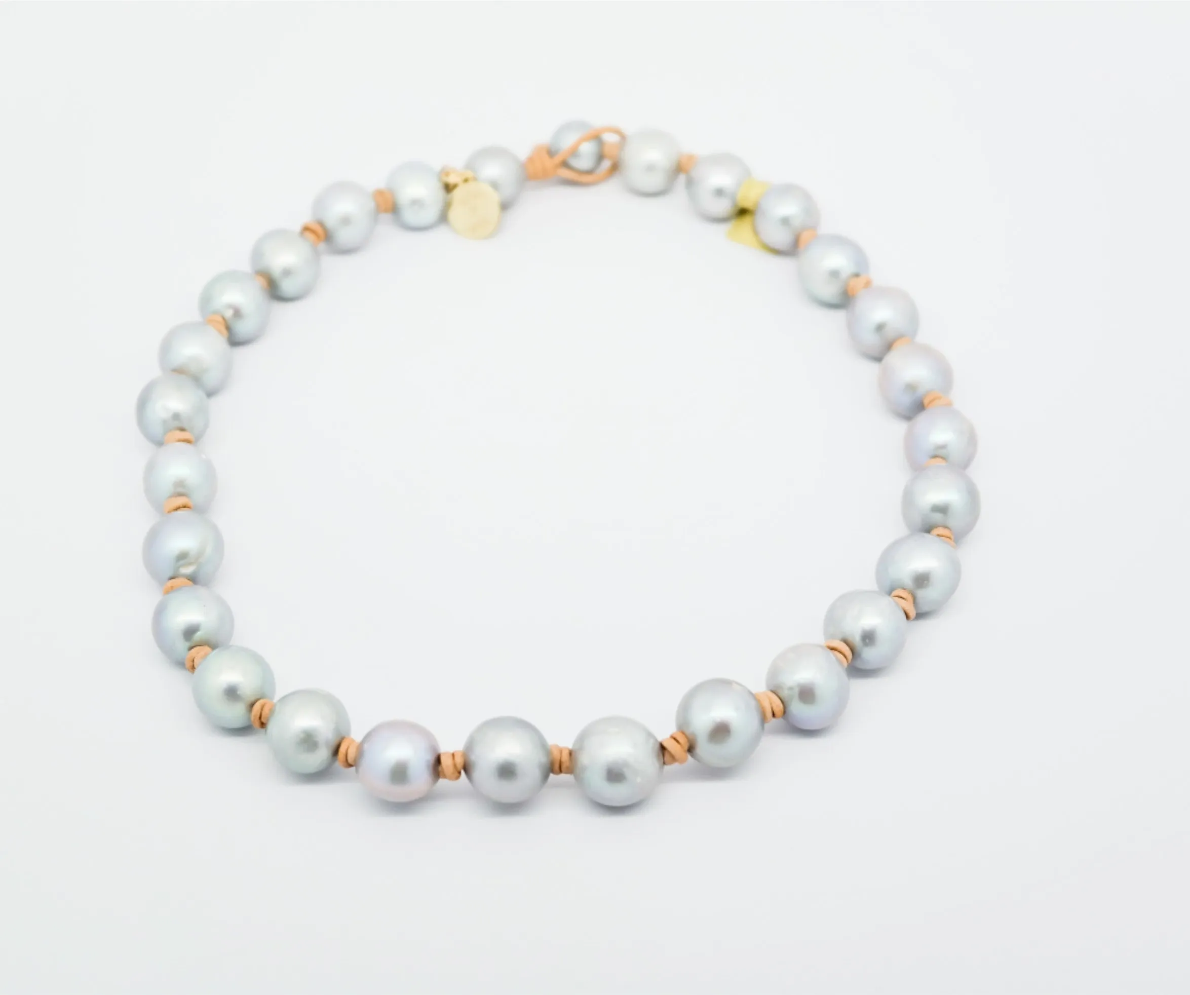 Large Round Pearls Choker | 17"