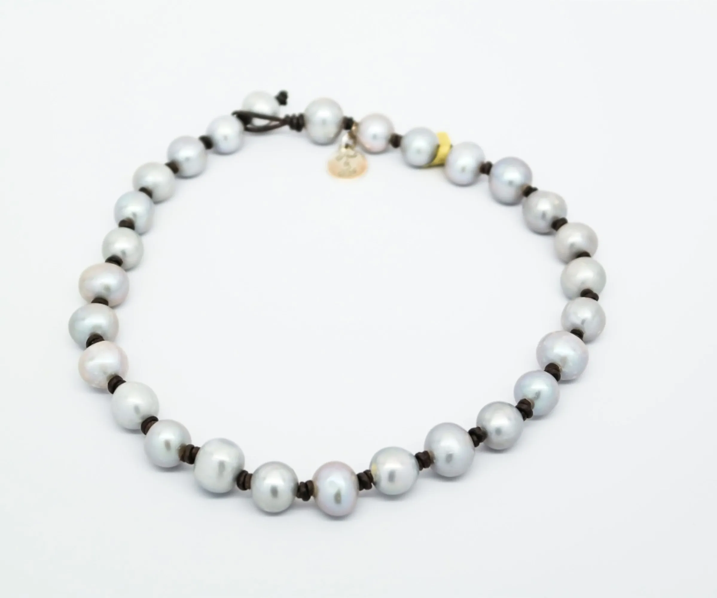 Large Round Pearls Choker | 17"