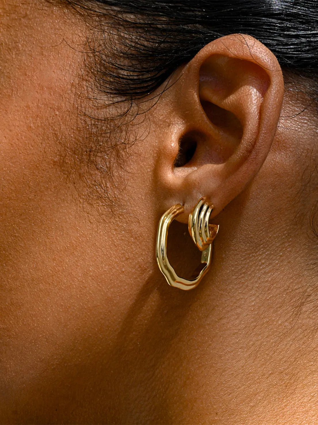Linda Tahija - Contour Chubby Hoop Earrings - Gold Plated