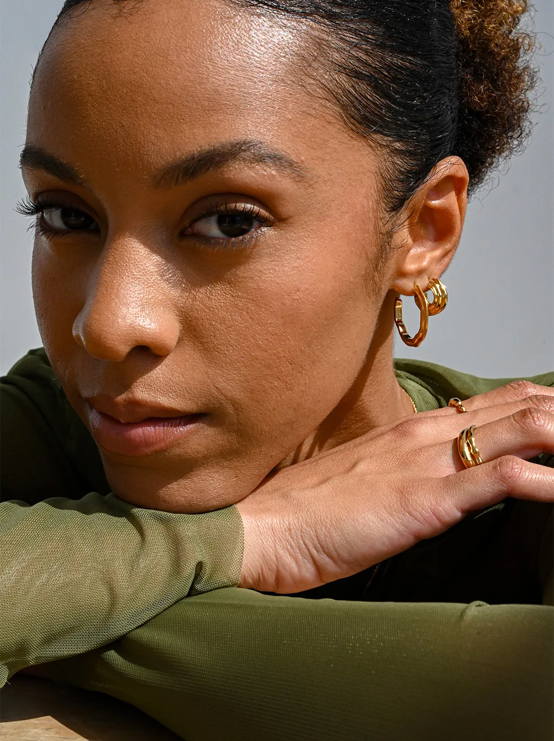 Linda Tahija - Contour Chubby Hoop Earrings - Gold Plated