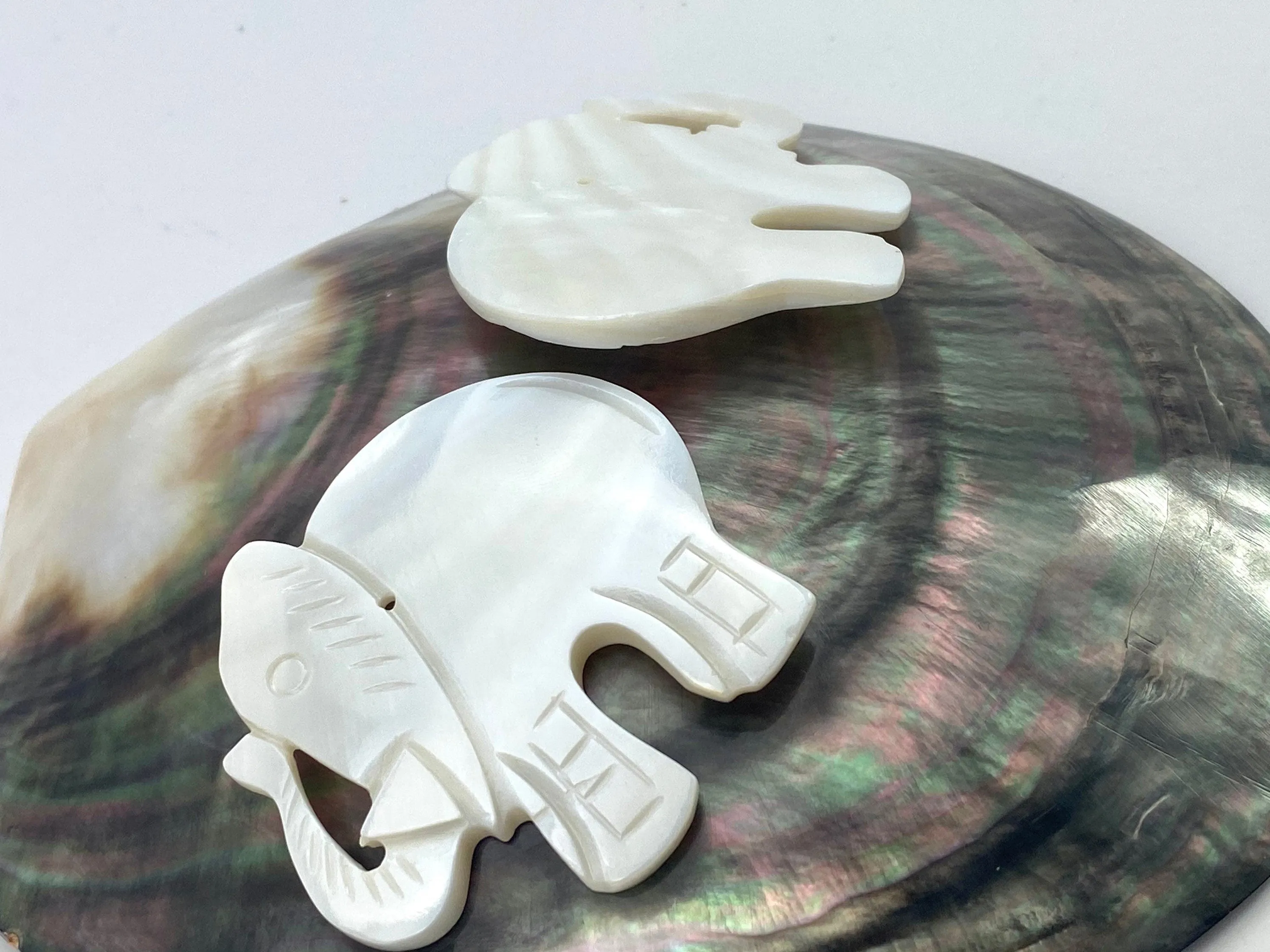 M51 White South Sea MOP Elephant
