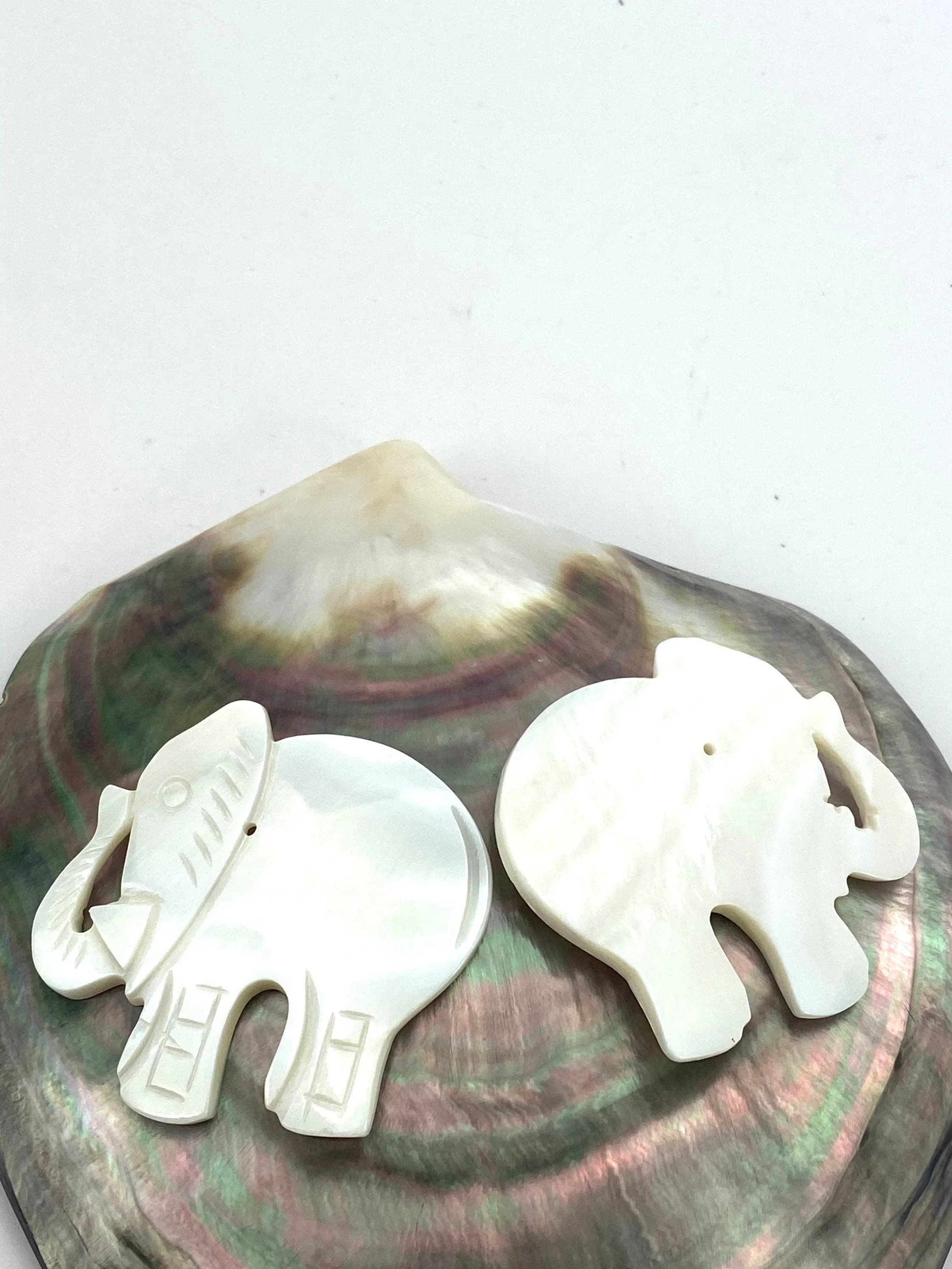 M51 White South Sea MOP Elephant