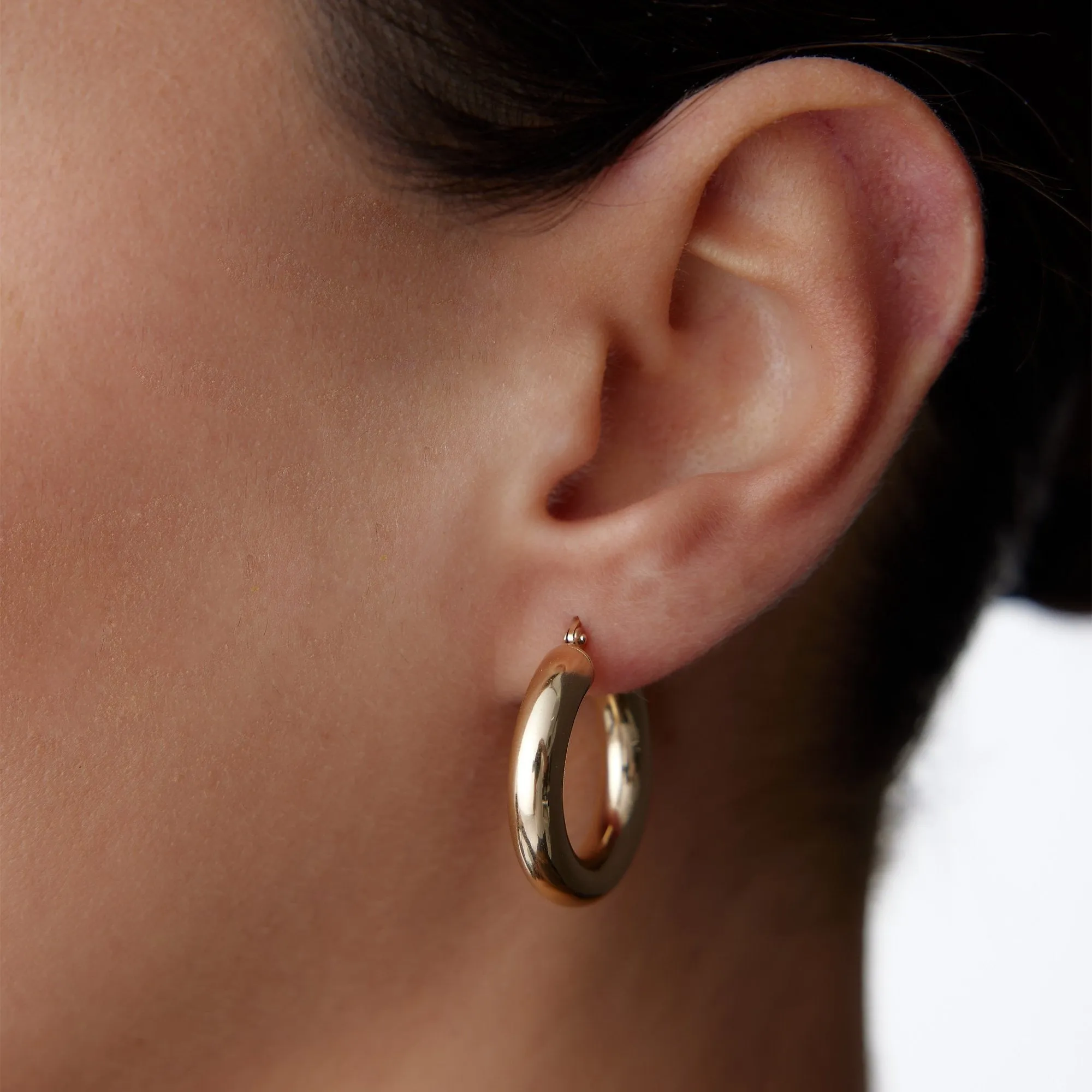 Mede Bombe Hoop Earrings