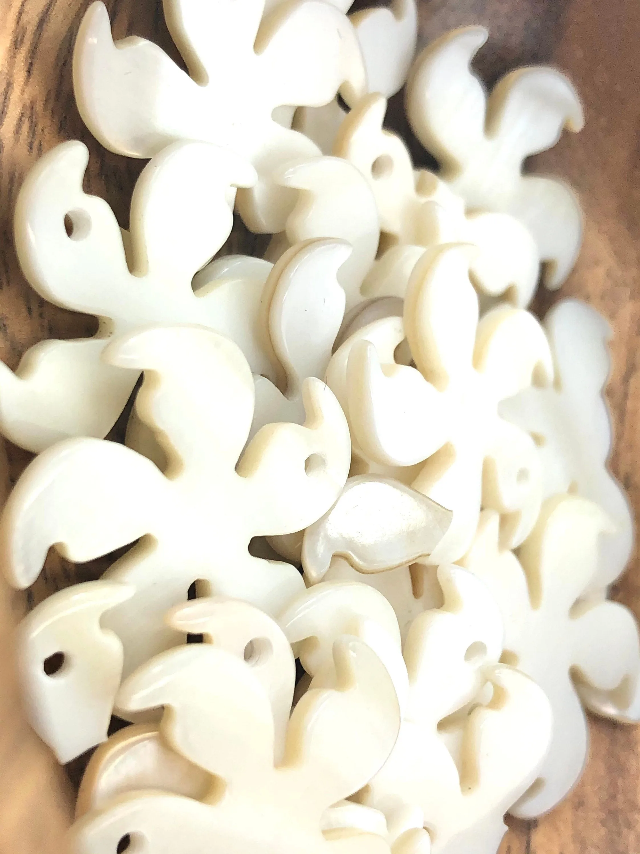 Mother Of Pearl Flower Sku#M373
