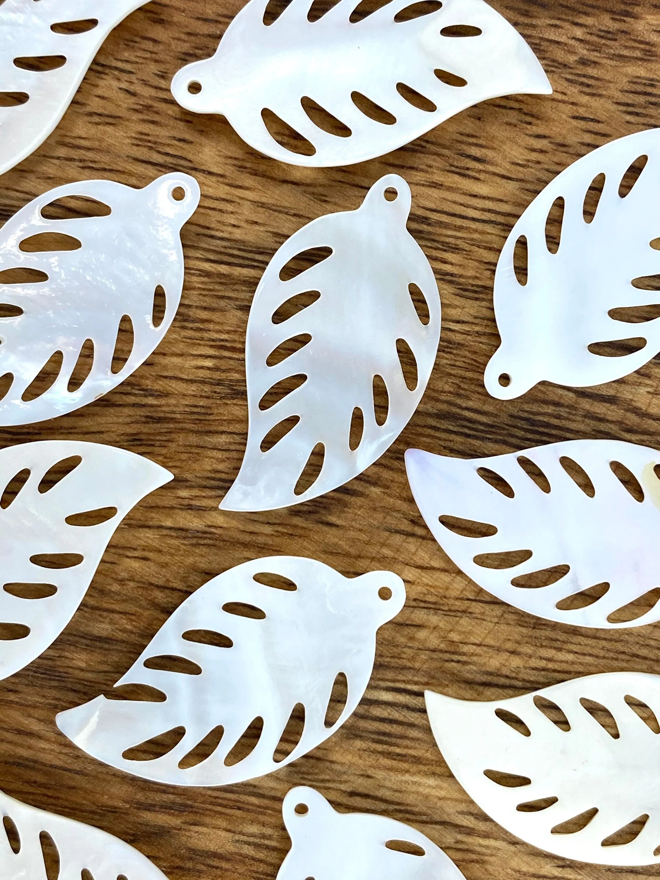 Mother Of Pearl Leaf Shell, Sku#M274