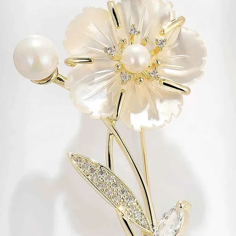 Natural Shell Camellia Gold White Pearl Zircon Copper Alloy Brooch Pin