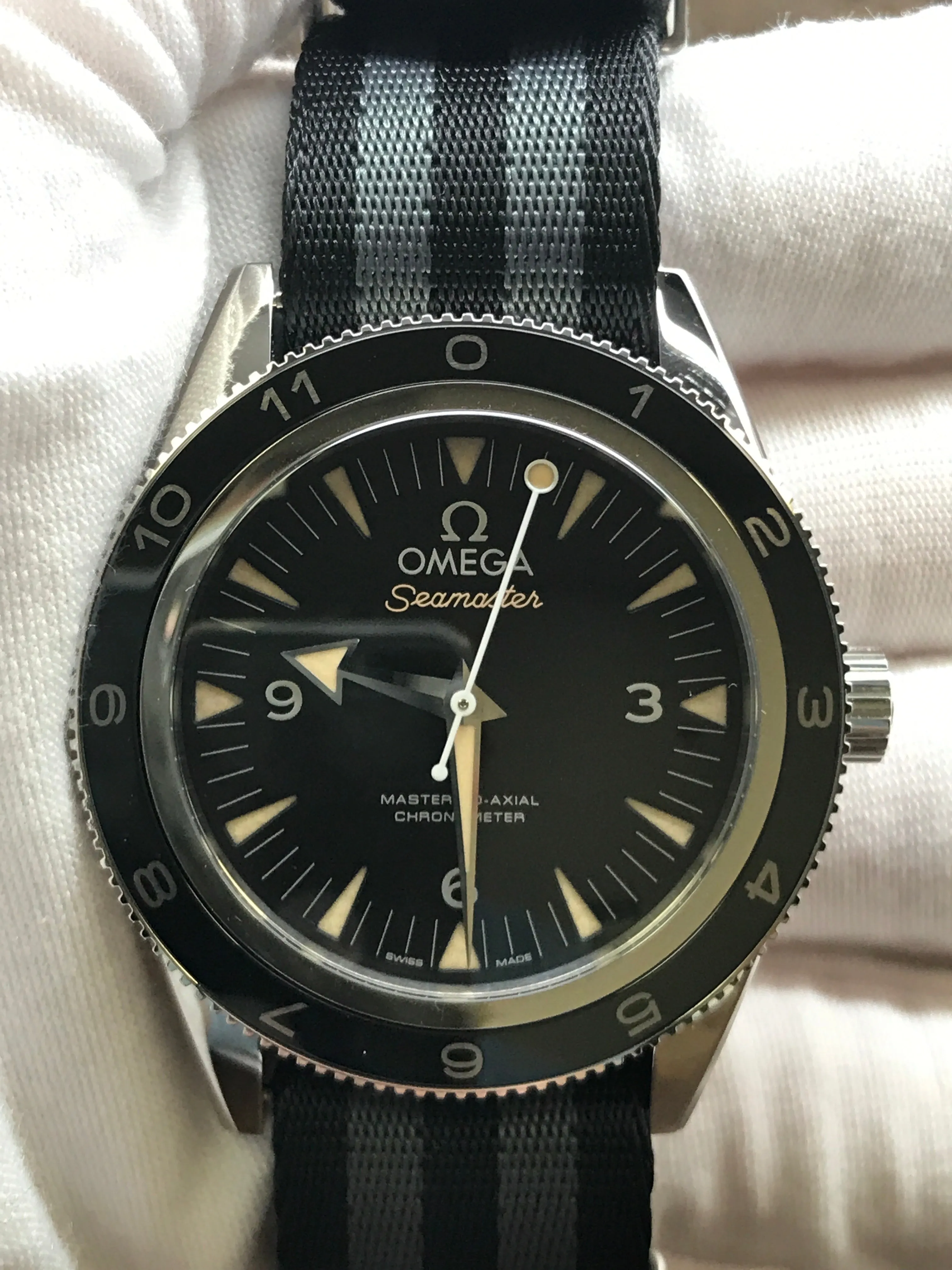 Omega Seamaster 300 L.E James Bond Spectre 233.32.41.21.01.001 Black Dial Automatic  Men's Watch