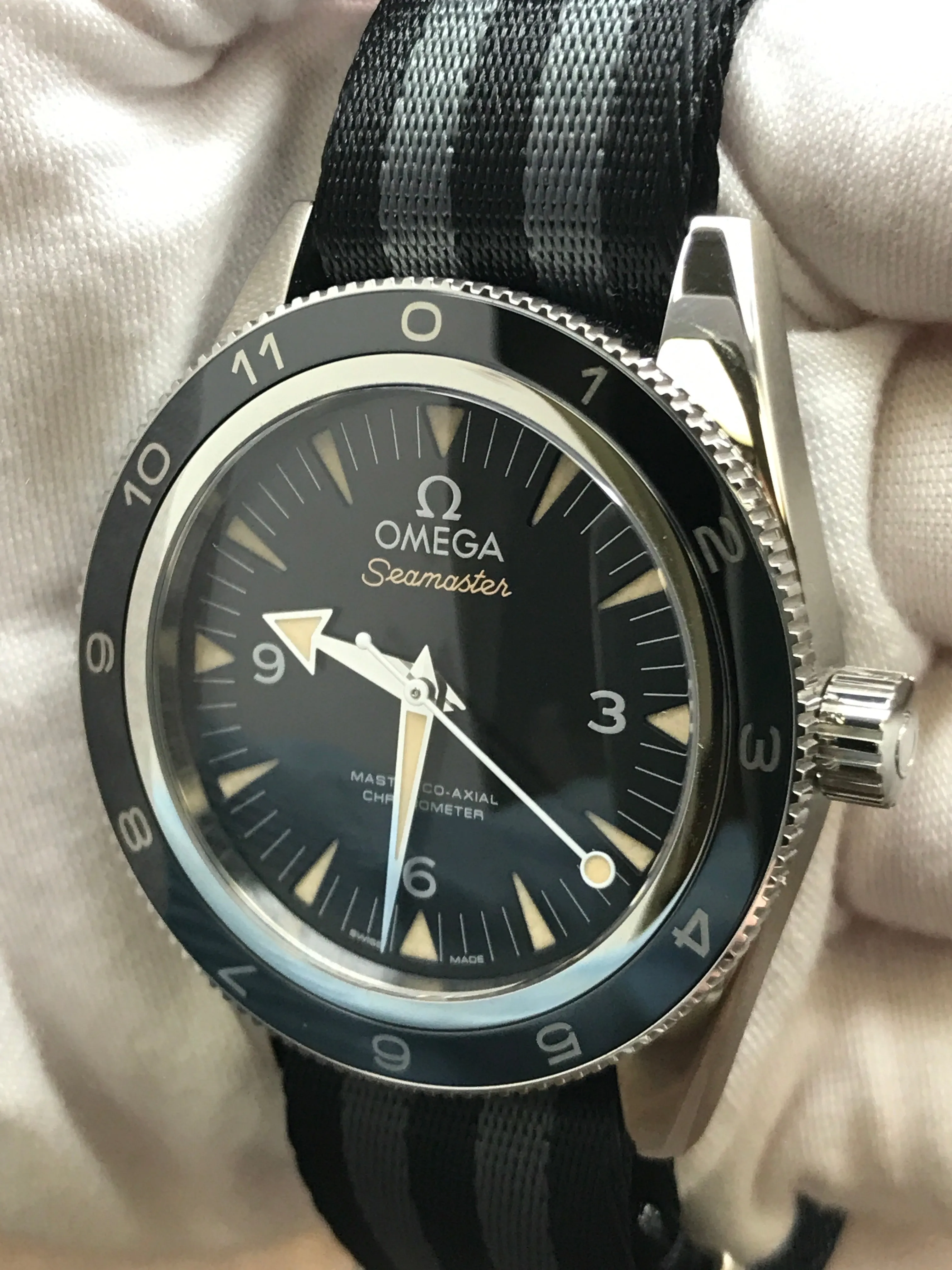 Omega Seamaster 300 L.E James Bond Spectre 233.32.41.21.01.001 Black Dial Automatic  Men's Watch