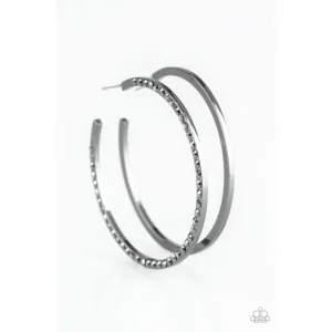 Paparazzi Dangerously Dynamic Black Earrings