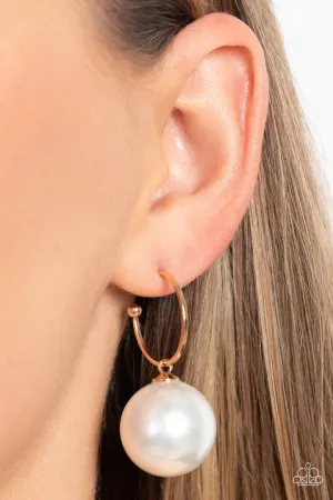 Paparazzi Pearl Of My Eye - Gold Earrings