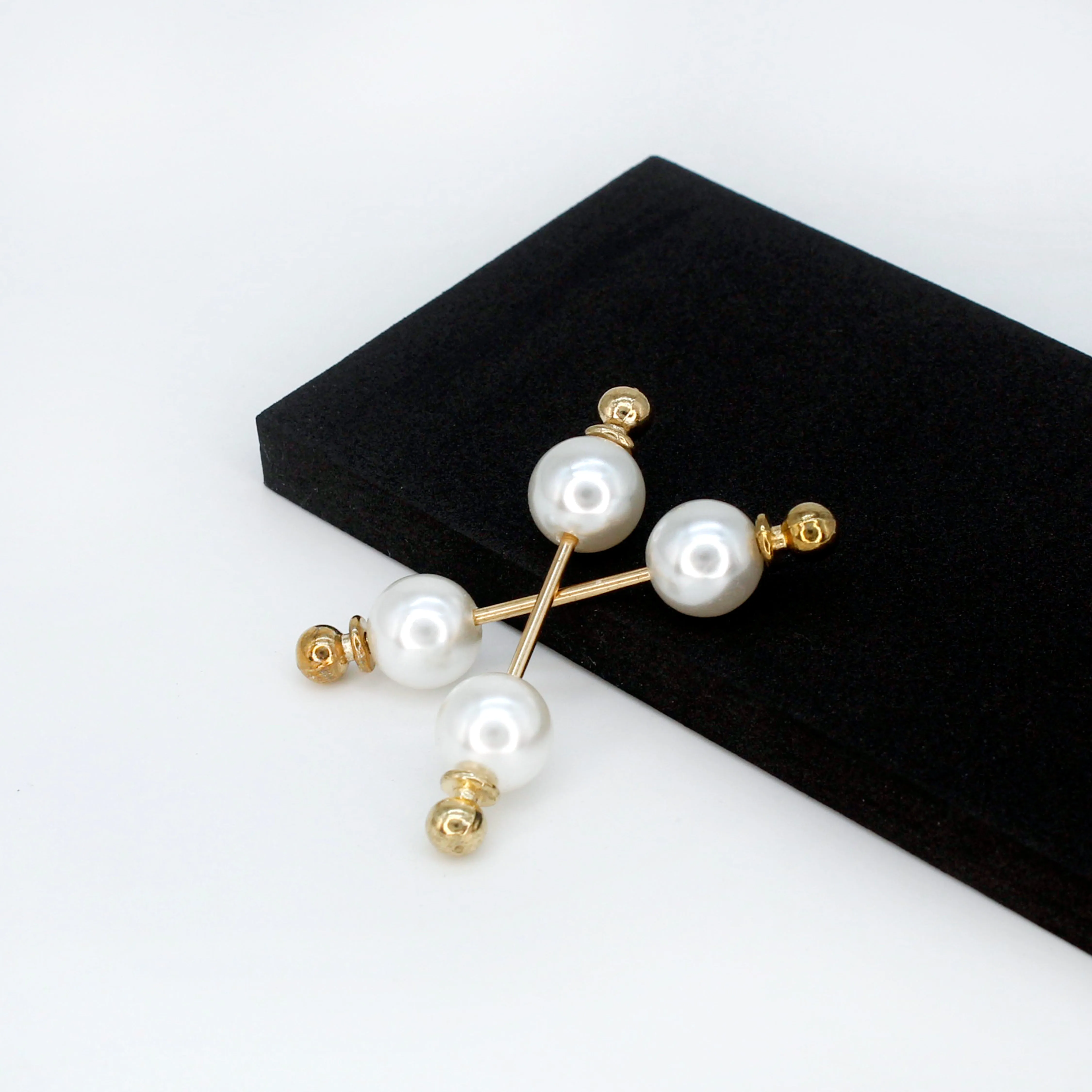 Pearl Bar Brooches for Women - Elegant Design